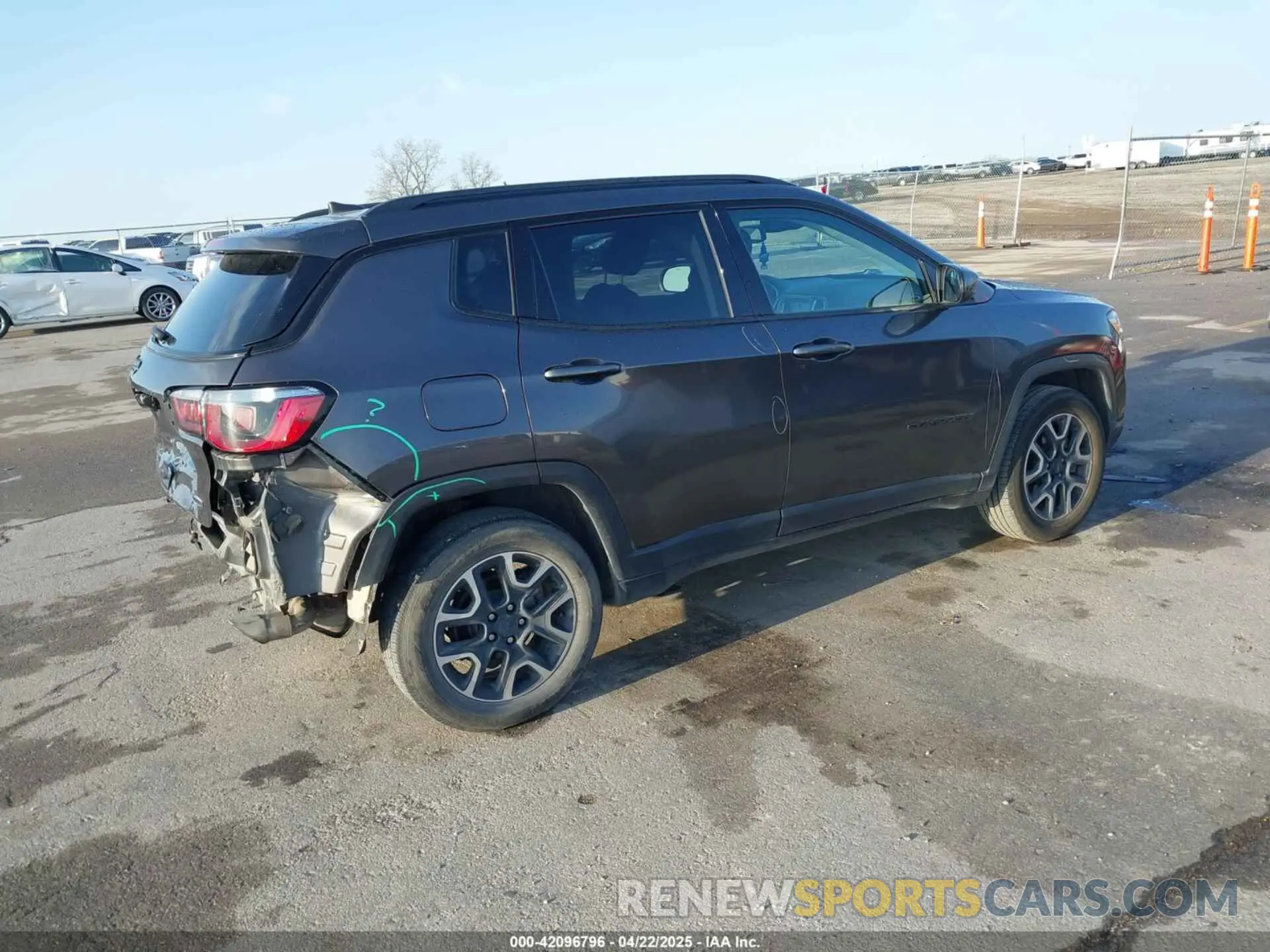 4 fotografías del automóvil dañado 3C4NJDAB3LT224171 JEEP COMPASS 2020