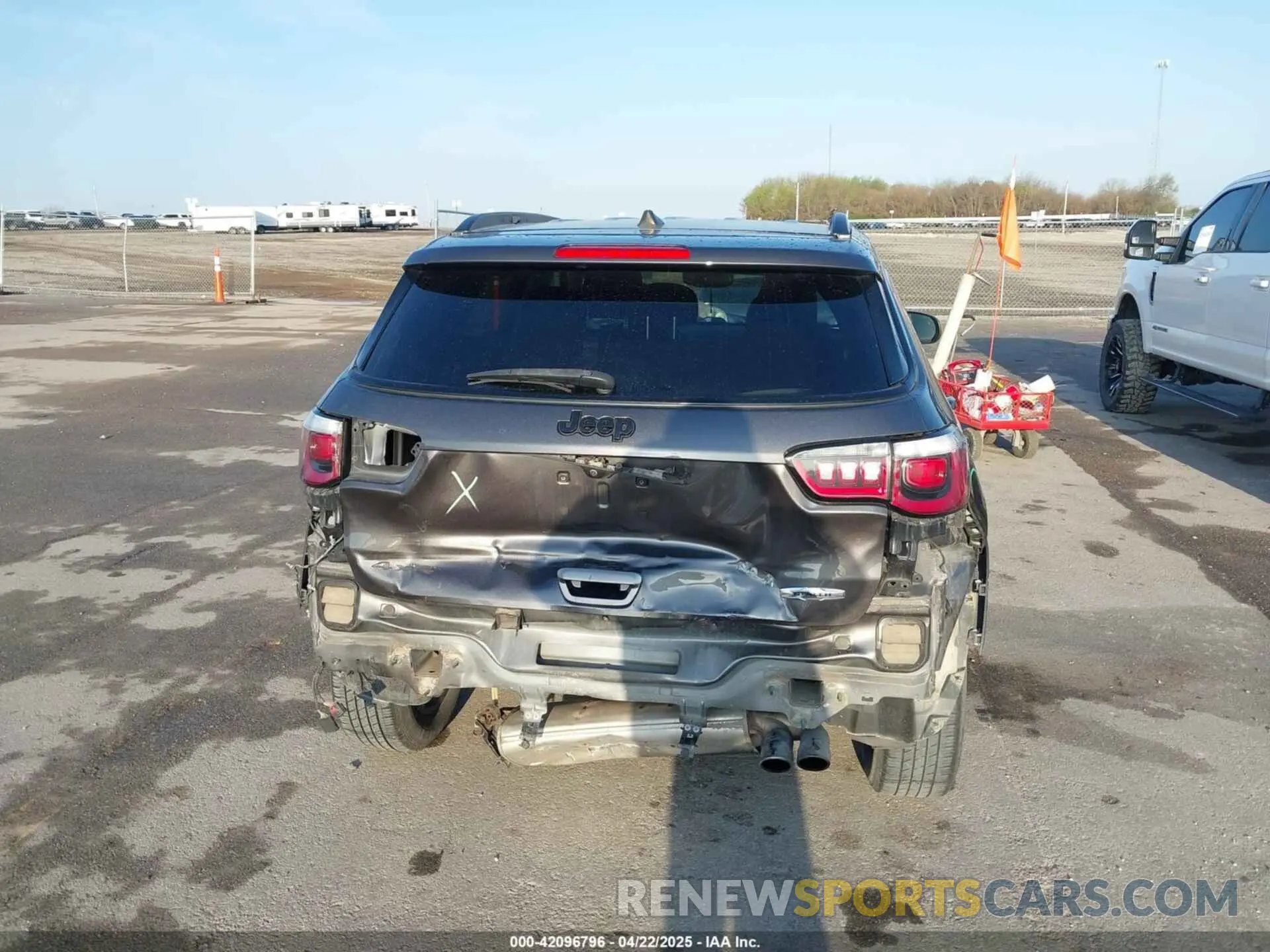 6 fotografías del automóvil dañado 3C4NJDAB3LT224171 JEEP COMPASS 2020
