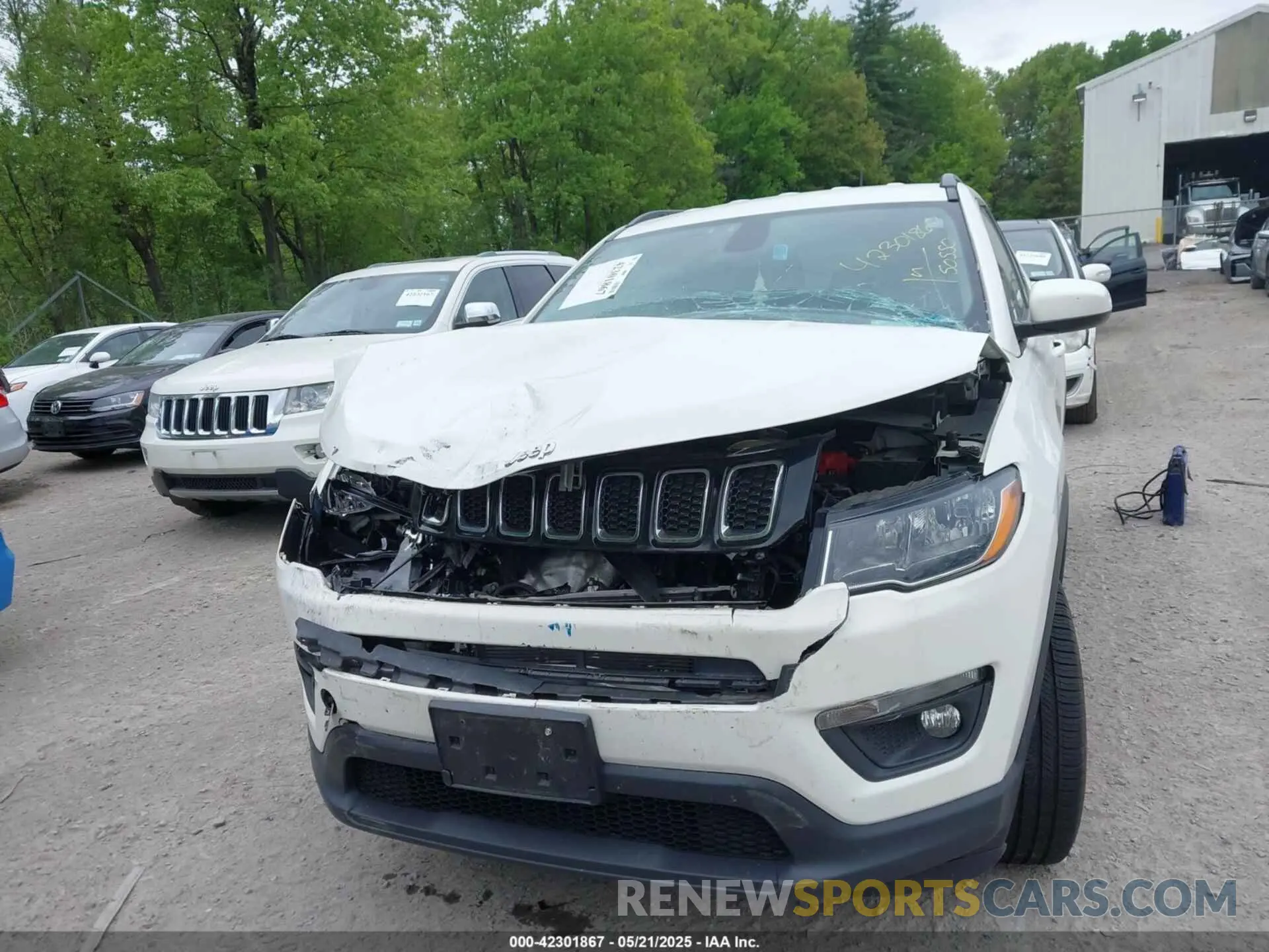 12 fotografías del automóvil dañado 3C4NJDBB0LT104648 JEEP COMPASS 2020