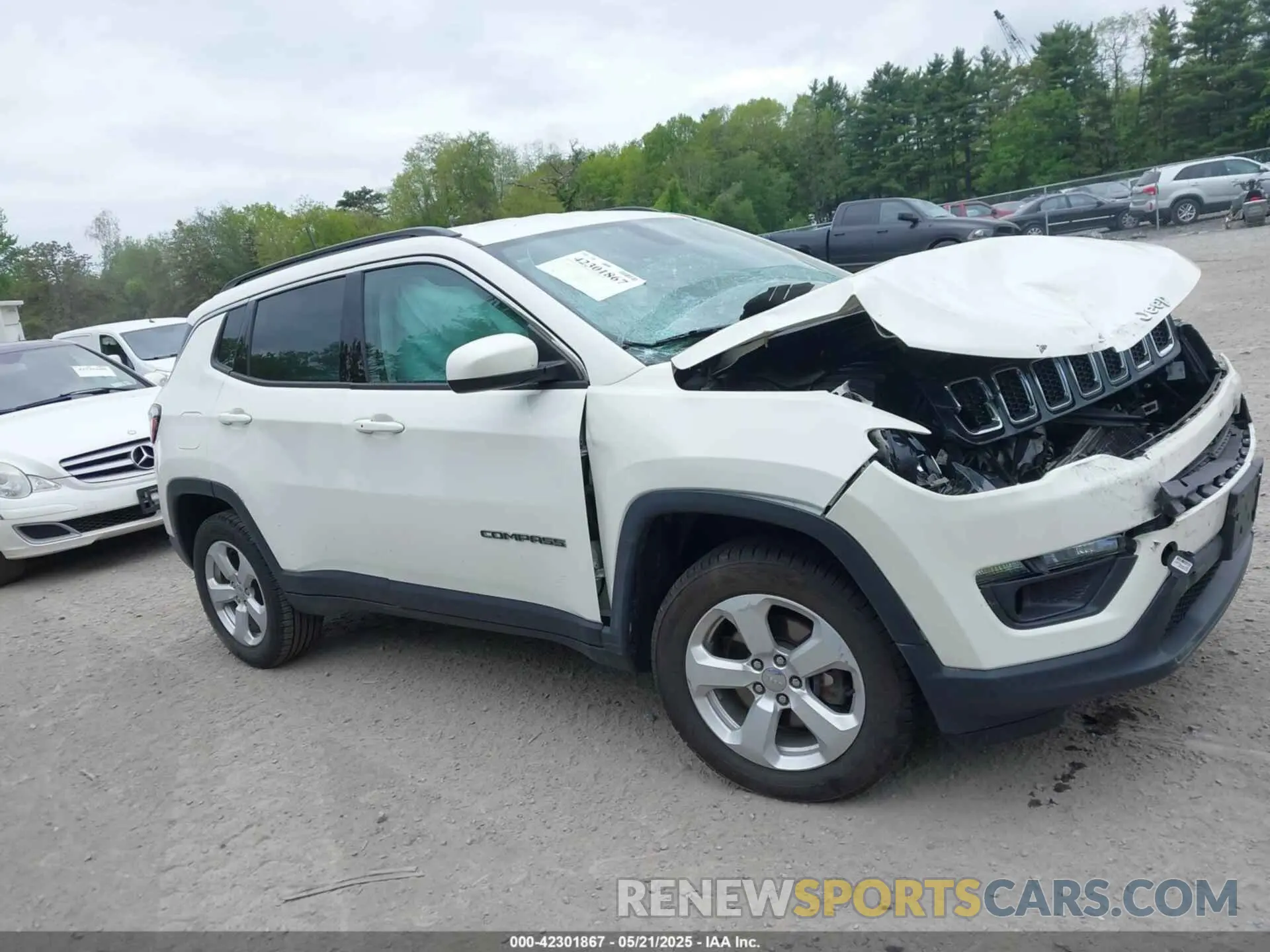 13 fotografías del automóvil dañado 3C4NJDBB0LT104648 JEEP COMPASS 2020