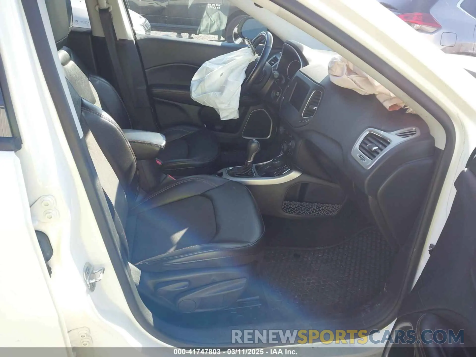 5 fotografías del automóvil dañado 3C4NJDBB0LT145359 JEEP COMPASS 2020