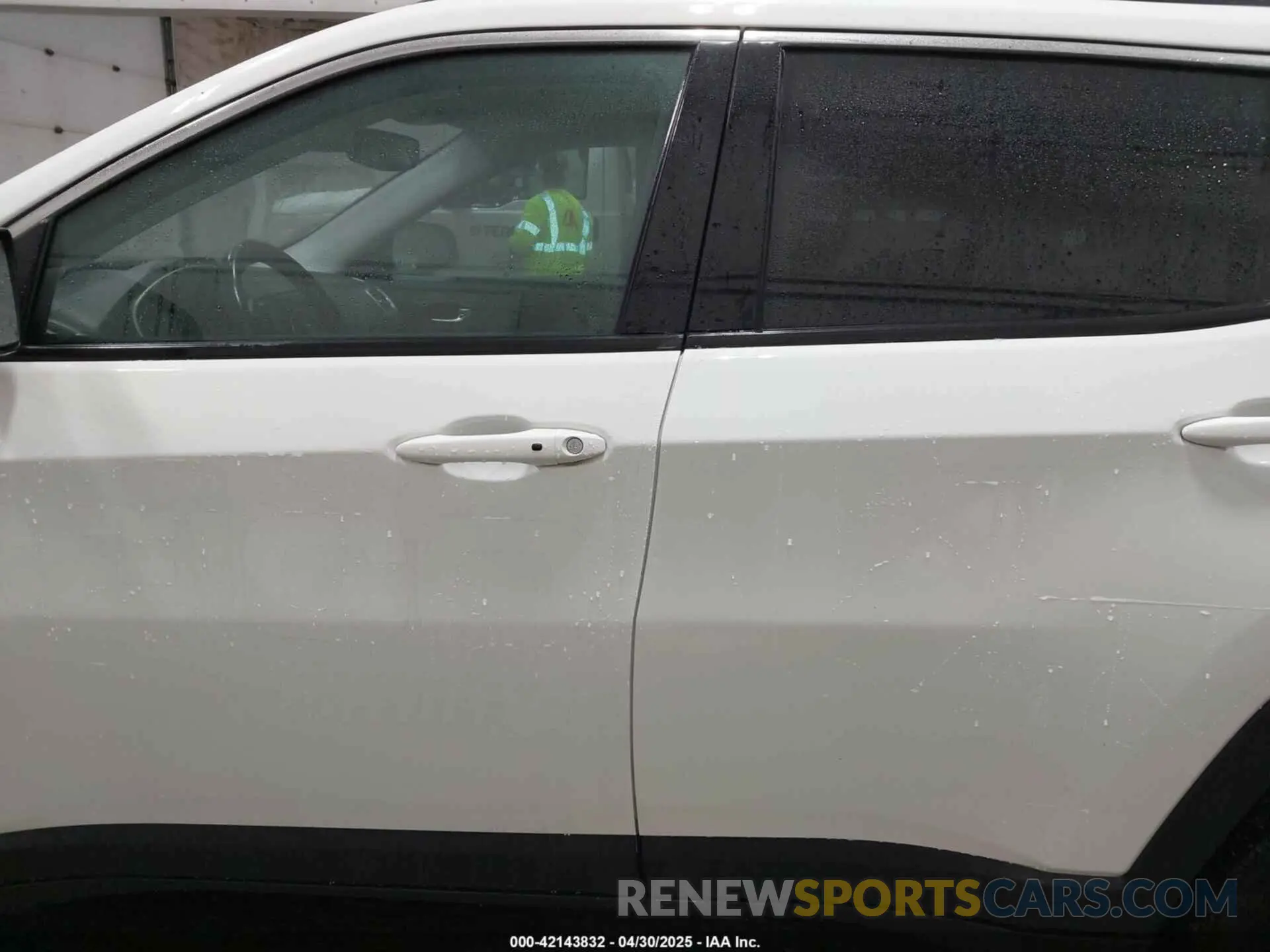 14 fotografías del automóvil dañado 3C4NJDBB0LT192598 JEEP COMPASS 2020