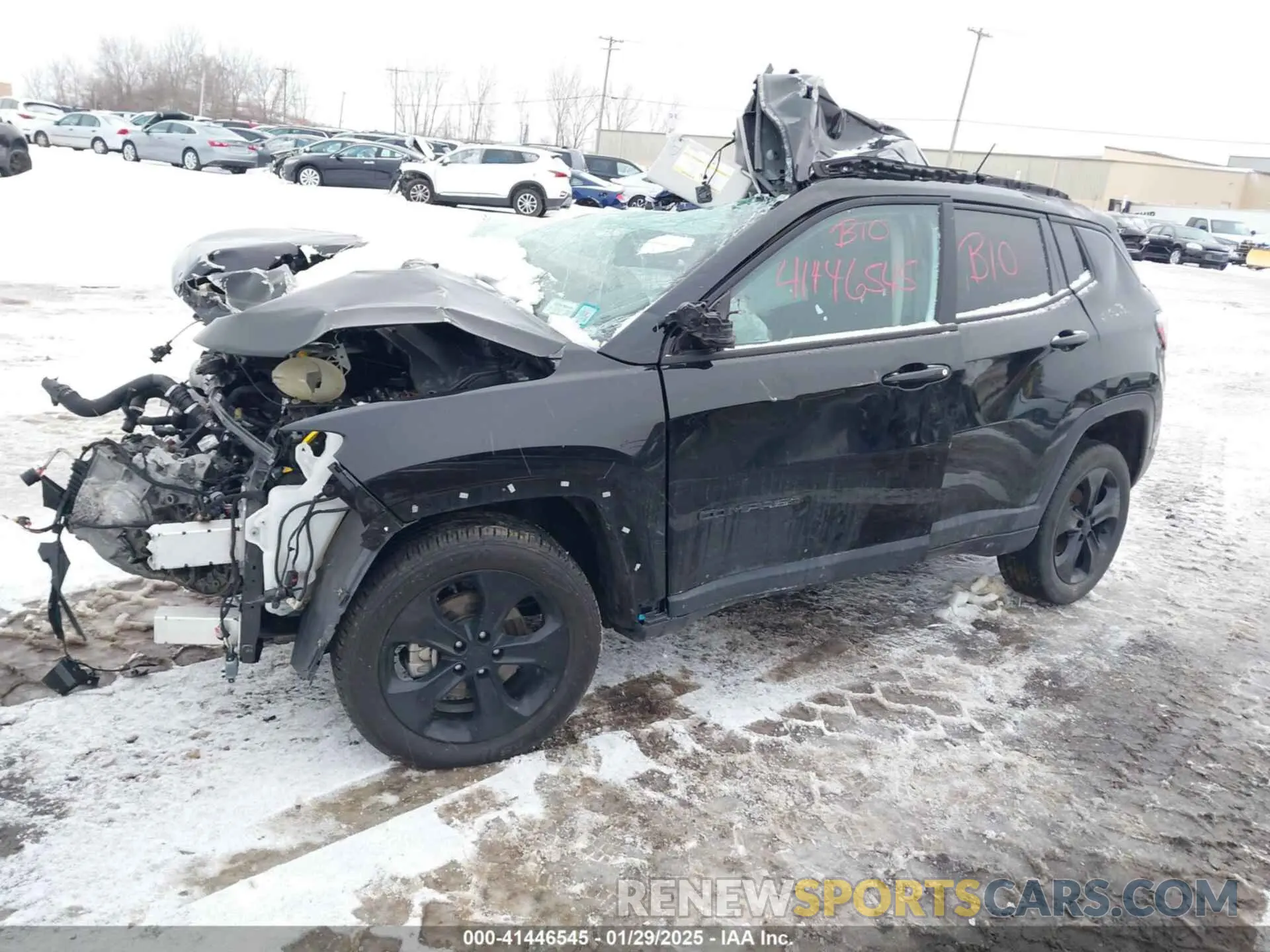 2 fotografías del automóvil dañado 3C4NJDBB1LT133401 JEEP COMPASS 2020
