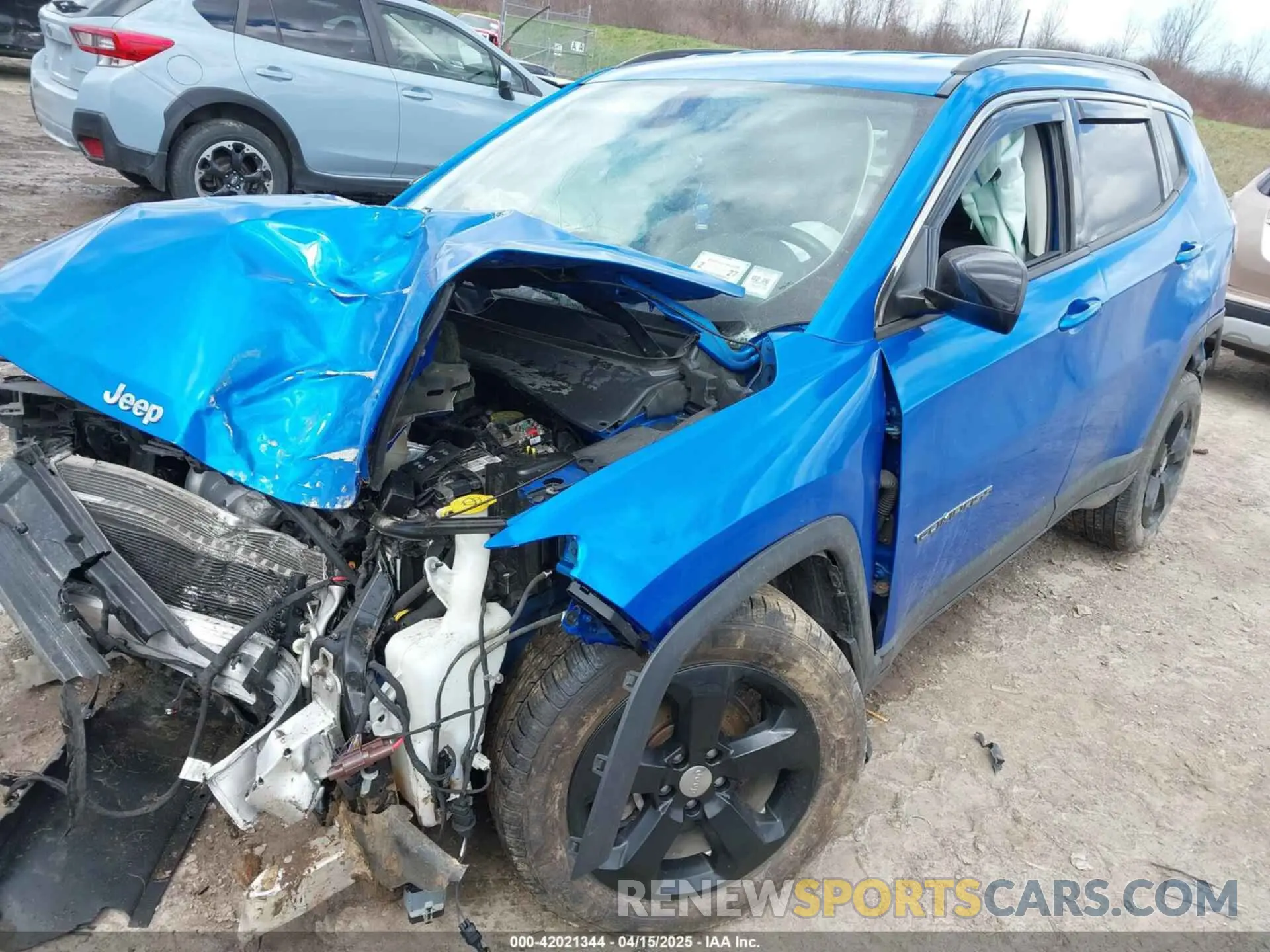 2 fotografías del automóvil dañado 3C4NJDBB1LT160484 JEEP COMPASS 2020
