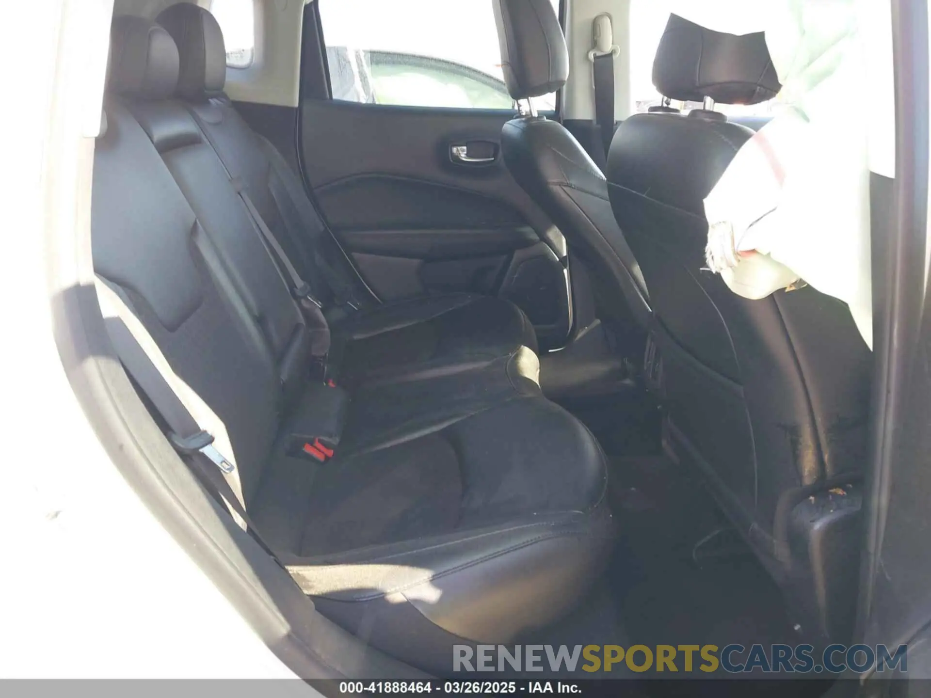 8 fotografías del automóvil dañado 3C4NJDBB2LT223947 JEEP COMPASS 2020