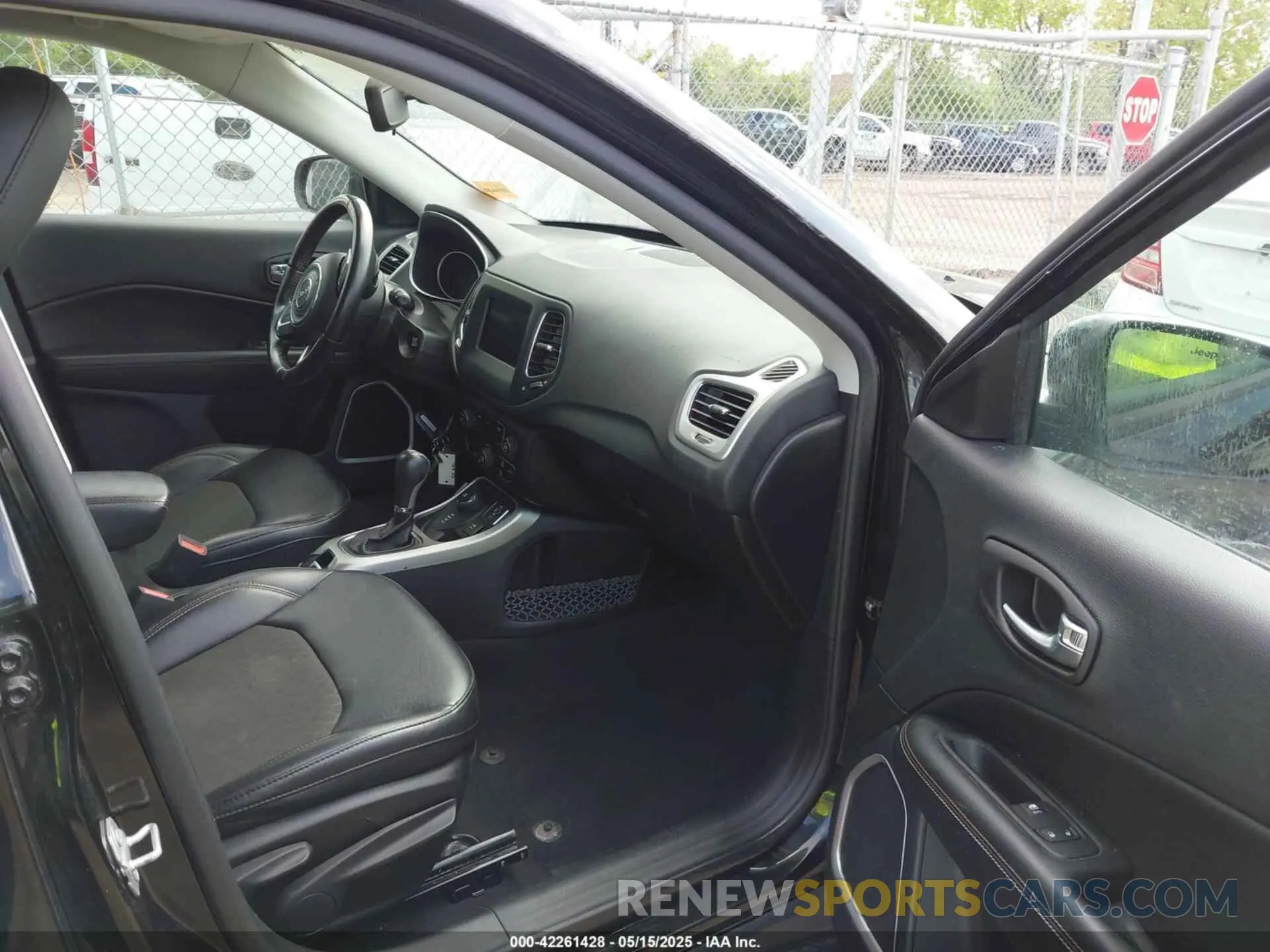 5 fotografías del automóvil dañado 3C4NJDBB4LT167980 JEEP COMPASS 2020