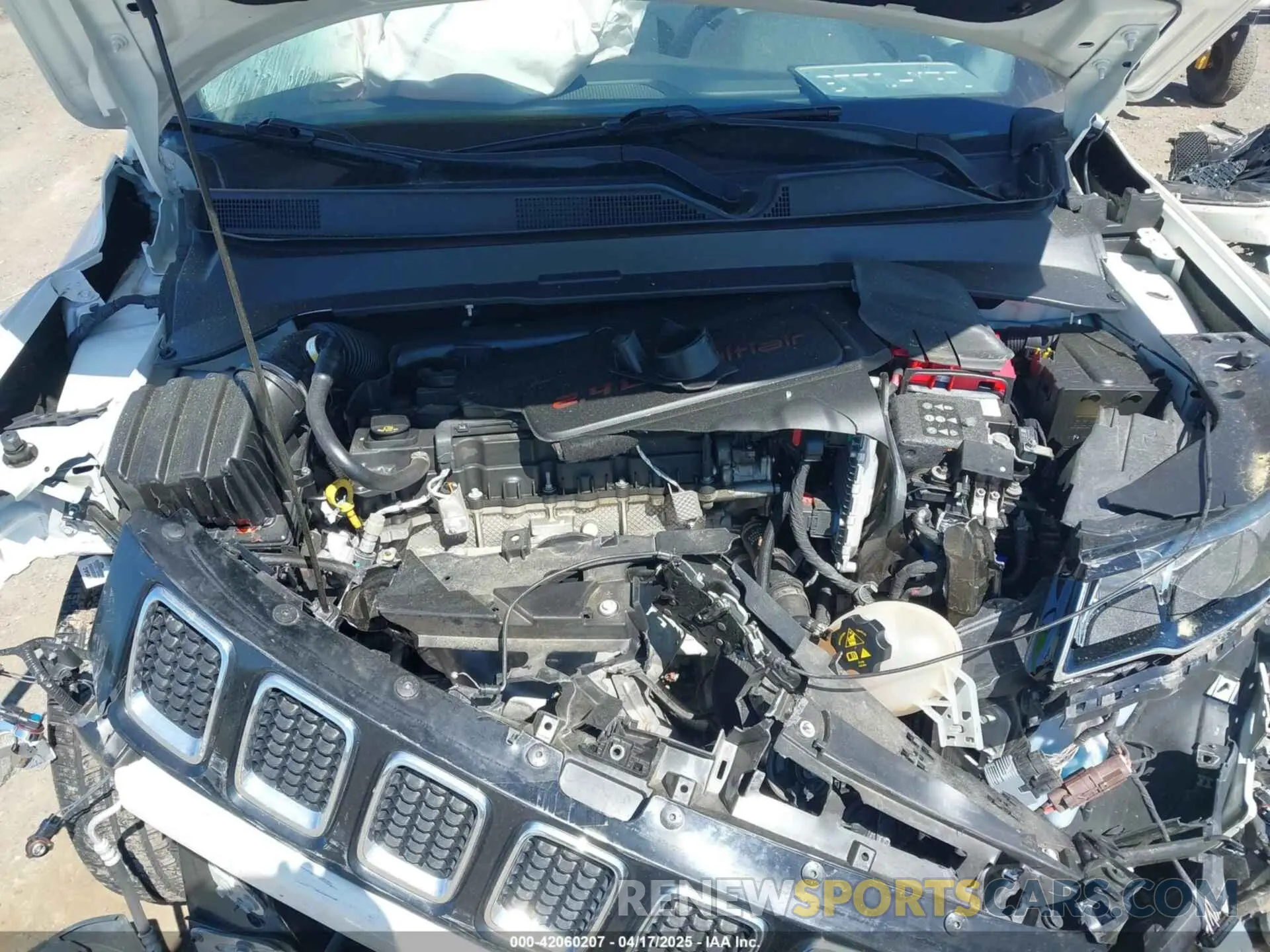10 fotografías del automóvil dañado 3C4NJDBB4LT222752 JEEP COMPASS 2020