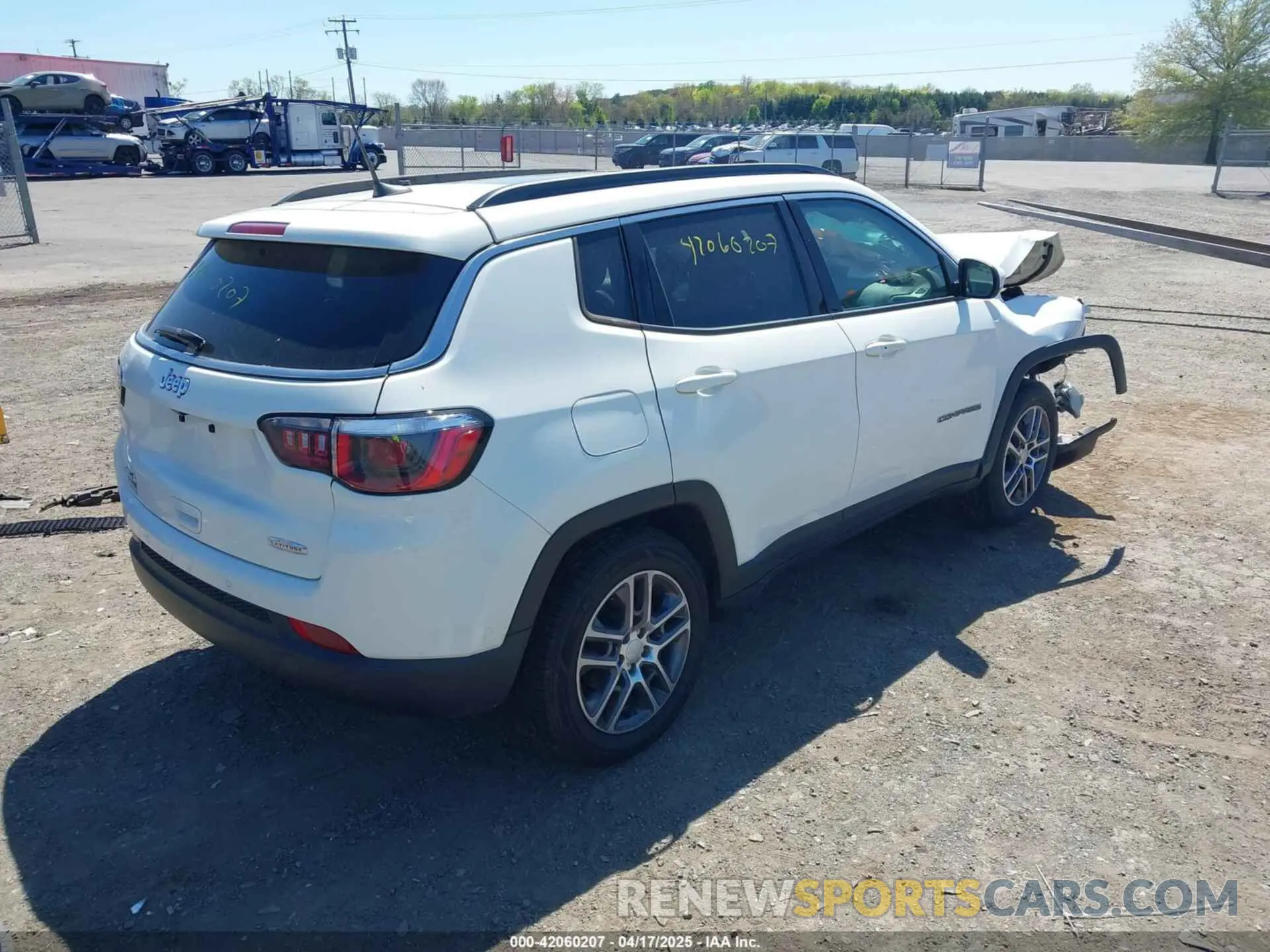 4 fotografías del automóvil dañado 3C4NJDBB4LT222752 JEEP COMPASS 2020