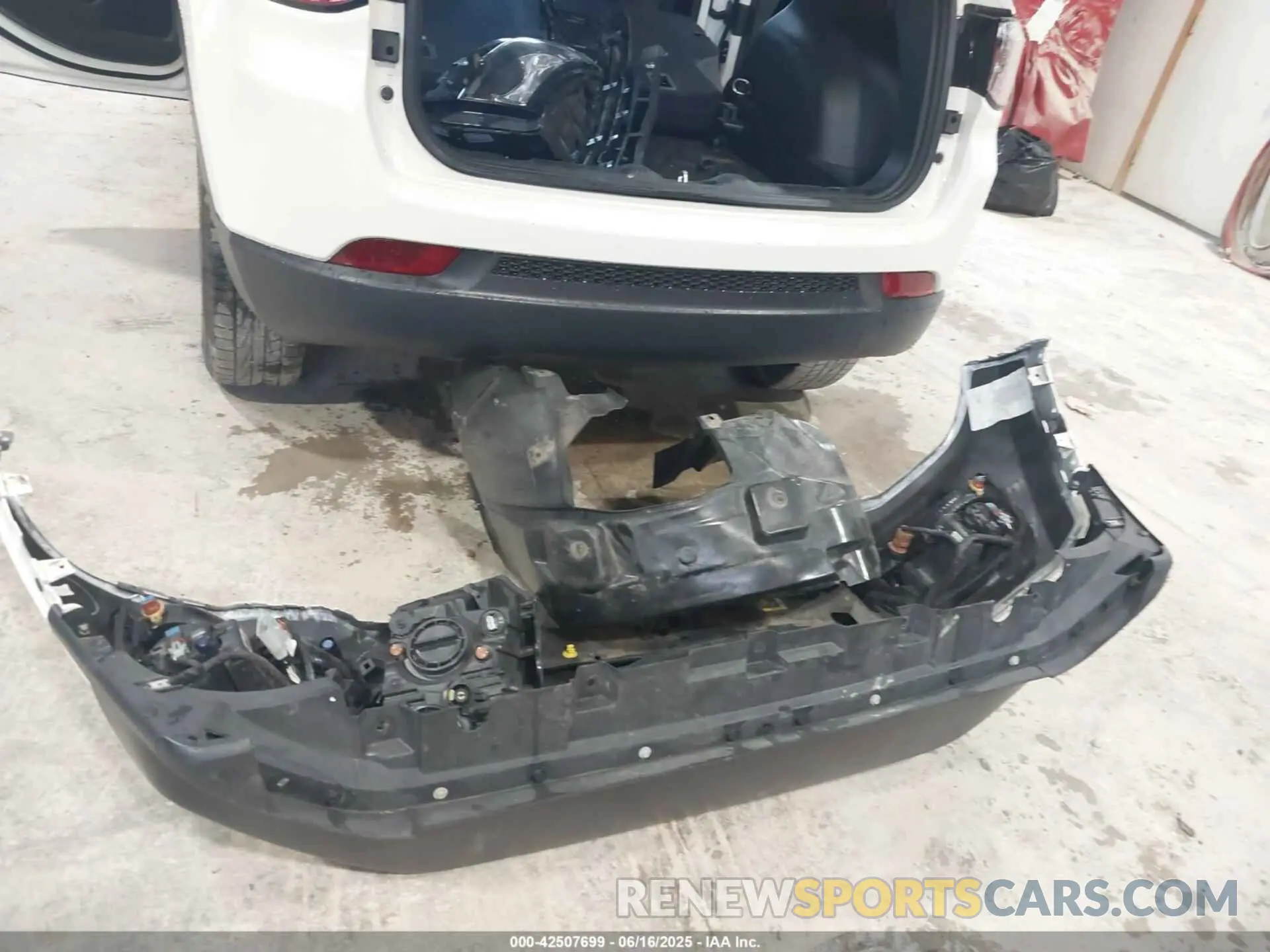 12 fotografías del automóvil dañado 3C4NJDBB6LT252156 JEEP COMPASS 2020