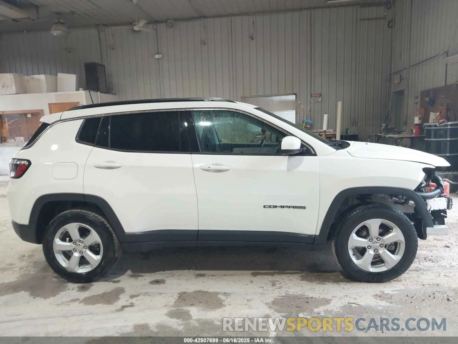 14 fotografías del automóvil dañado 3C4NJDBB6LT252156 JEEP COMPASS 2020