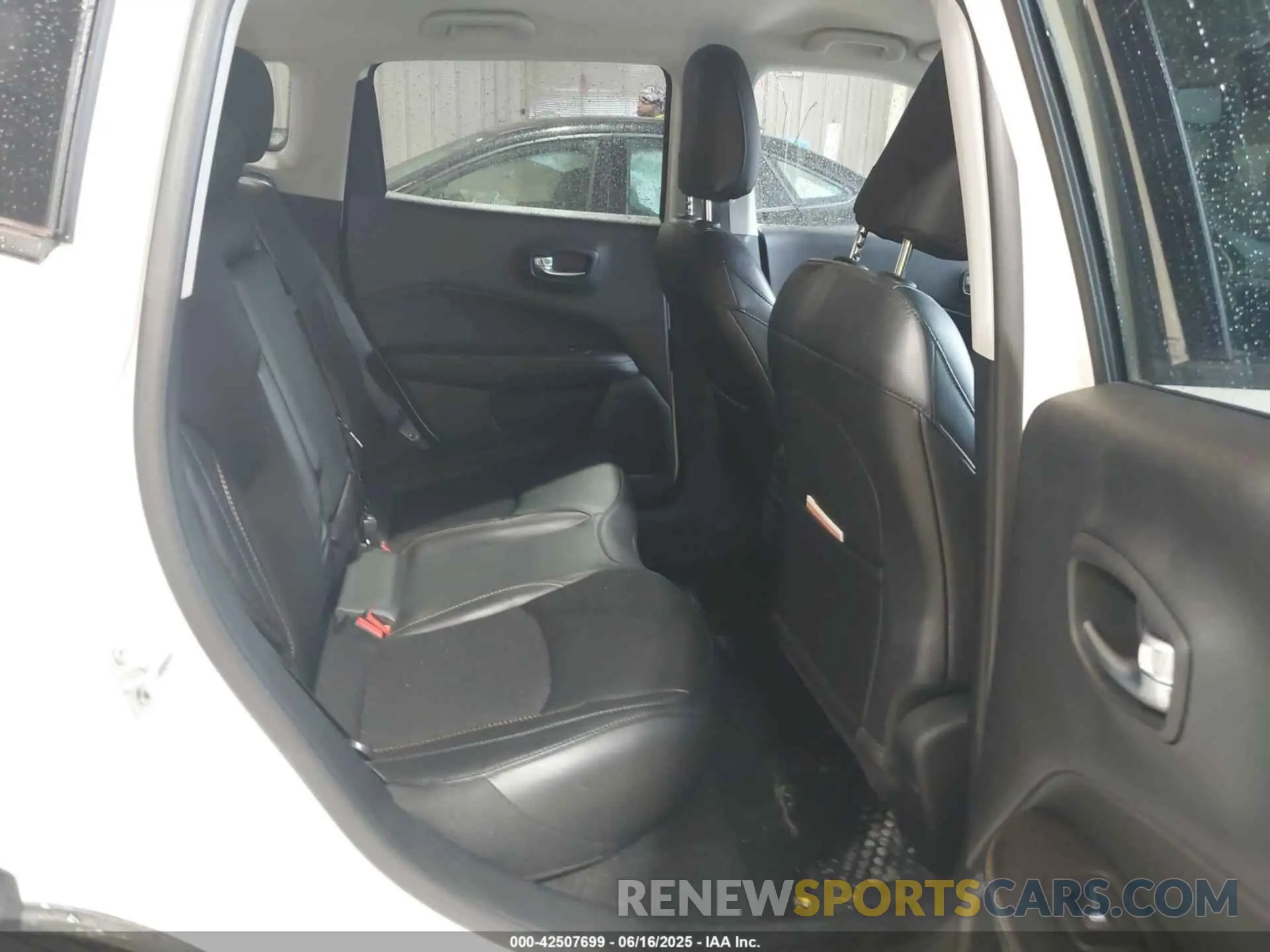 8 fotografías del automóvil dañado 3C4NJDBB6LT252156 JEEP COMPASS 2020