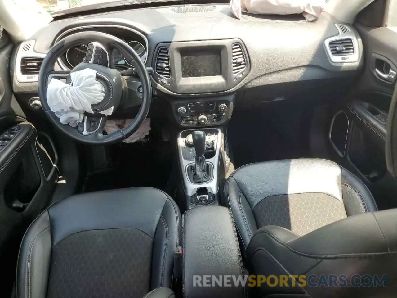 8 fotografías del automóvil dañado 3C4NJDBB7LT165222 JEEP COMPASS 2020