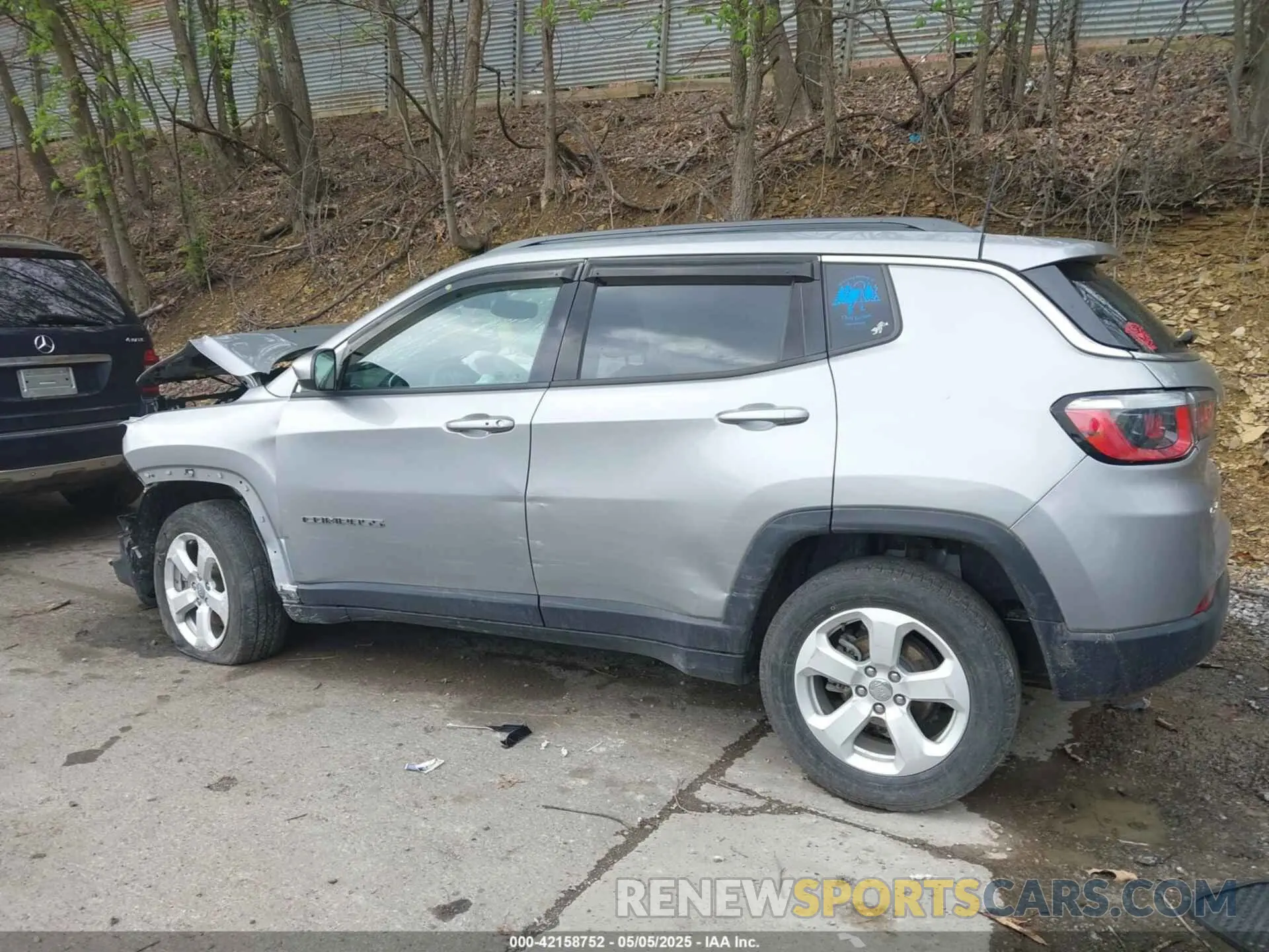15 fotografías del automóvil dañado 3C4NJDBB7LT240789 JEEP COMPASS 2020