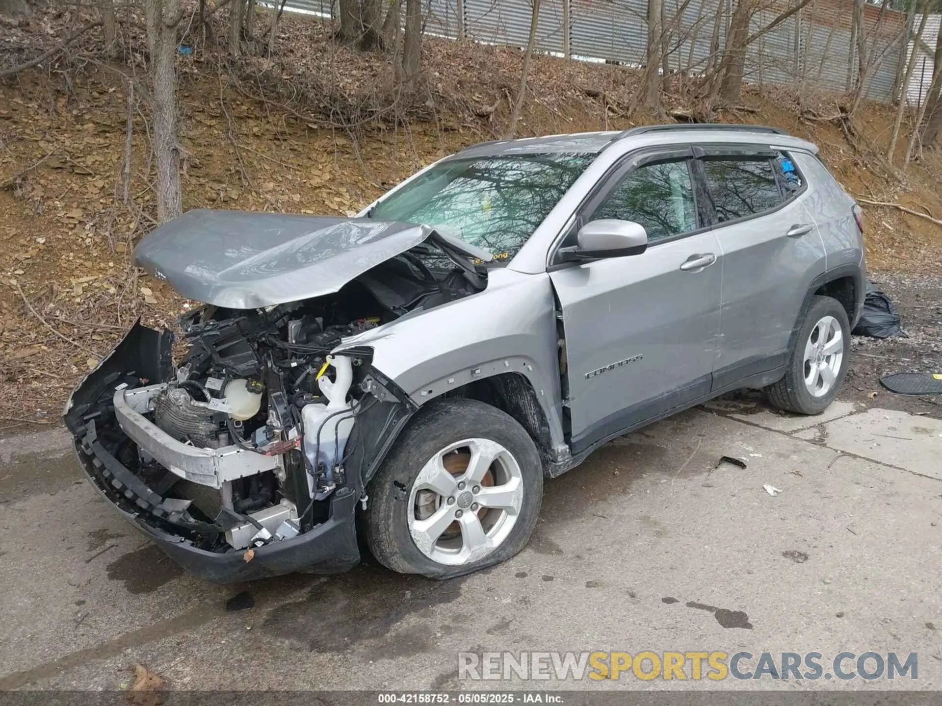 2 fotografías del automóvil dañado 3C4NJDBB7LT240789 JEEP COMPASS 2020