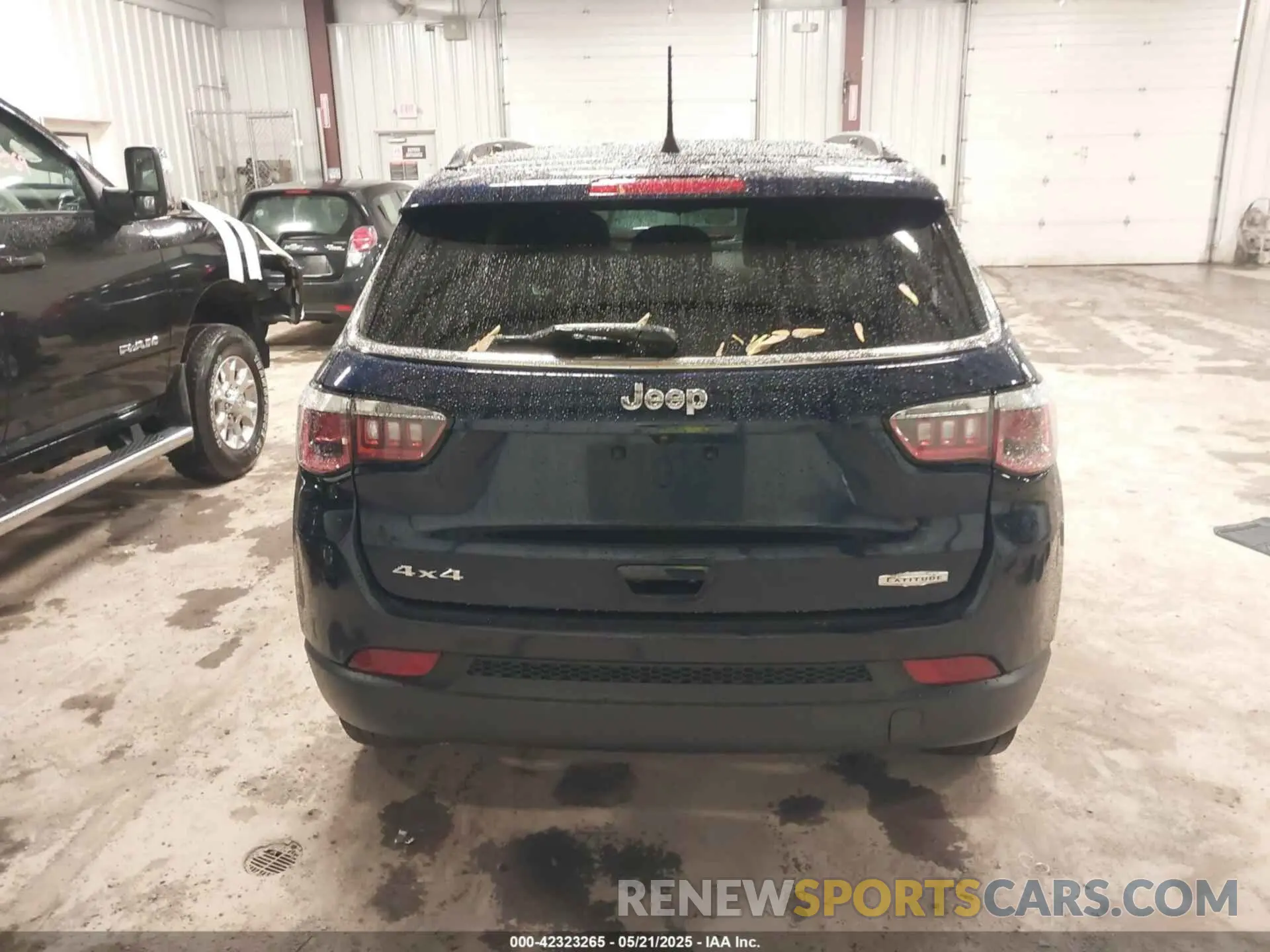 16 fotografías del automóvil dañado 3C4NJDBB9LT124543 JEEP COMPASS 2020