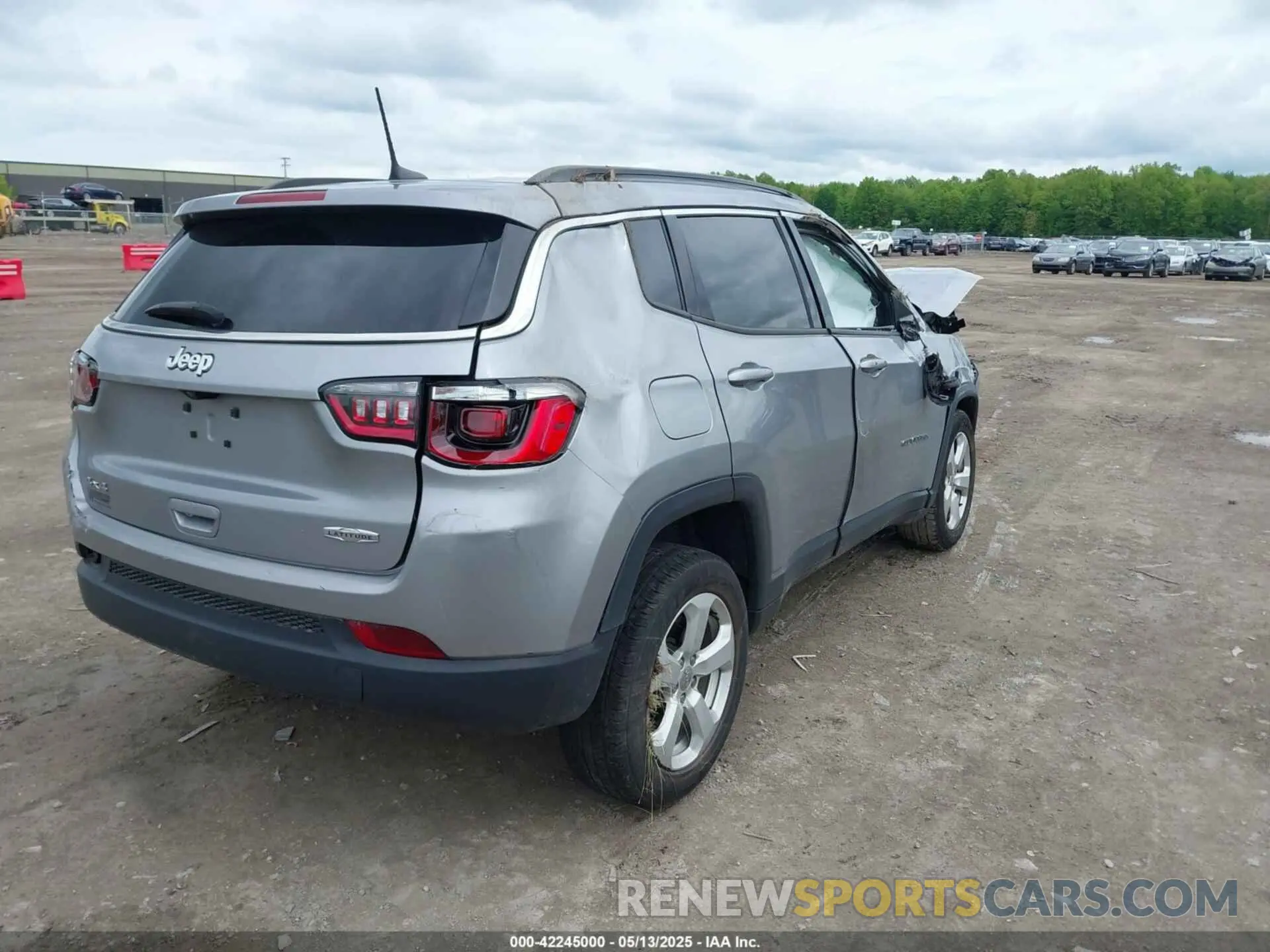 4 fotografías del automóvil dañado 3C4NJDBB9LT252474 JEEP COMPASS 2020