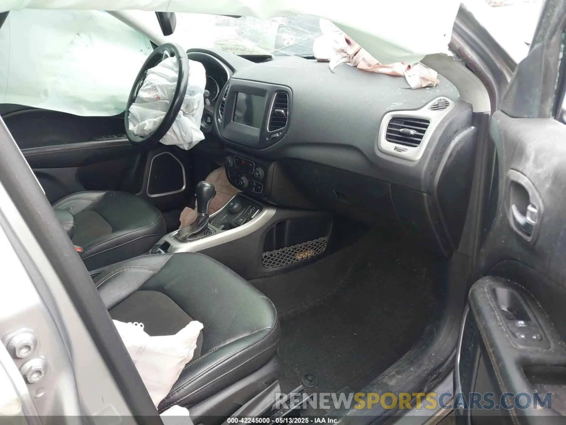 5 fotografías del automóvil dañado 3C4NJDBB9LT252474 JEEP COMPASS 2020