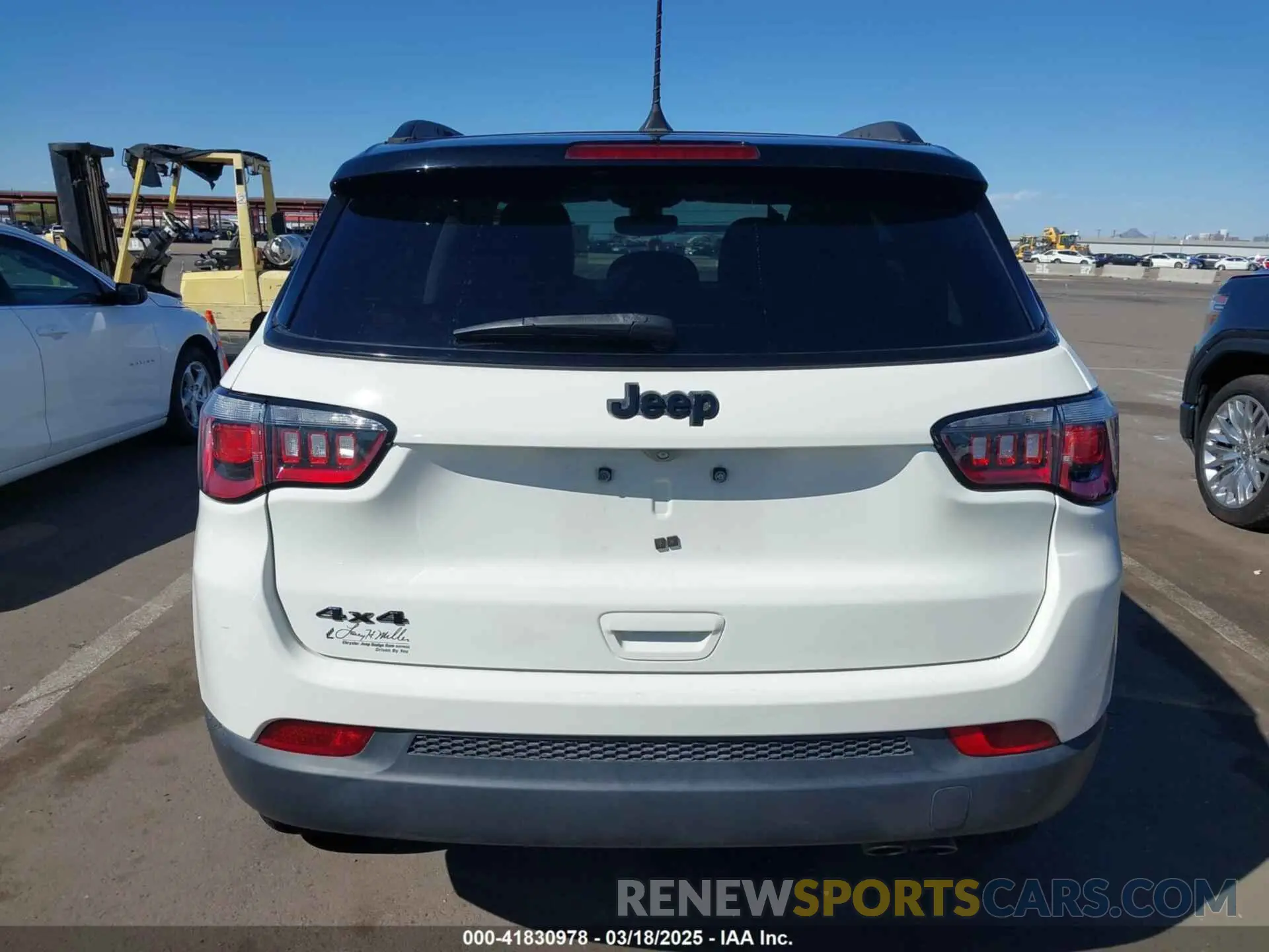 16 fotografías del automóvil dañado 3C4NJDBBXLT203932 JEEP COMPASS 2020