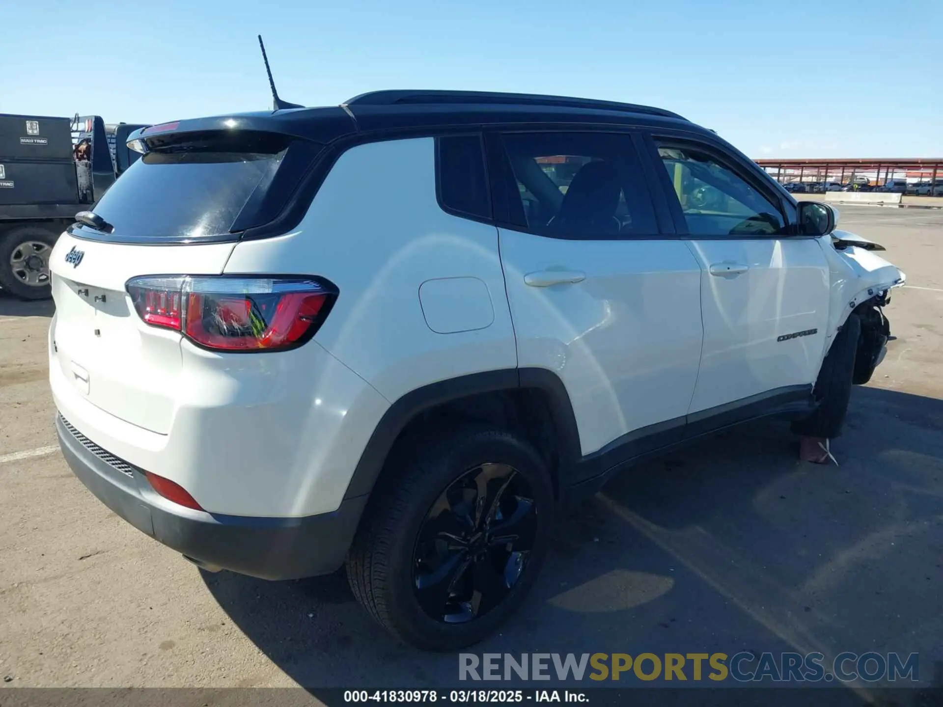 4 fotografías del automóvil dañado 3C4NJDBBXLT203932 JEEP COMPASS 2020