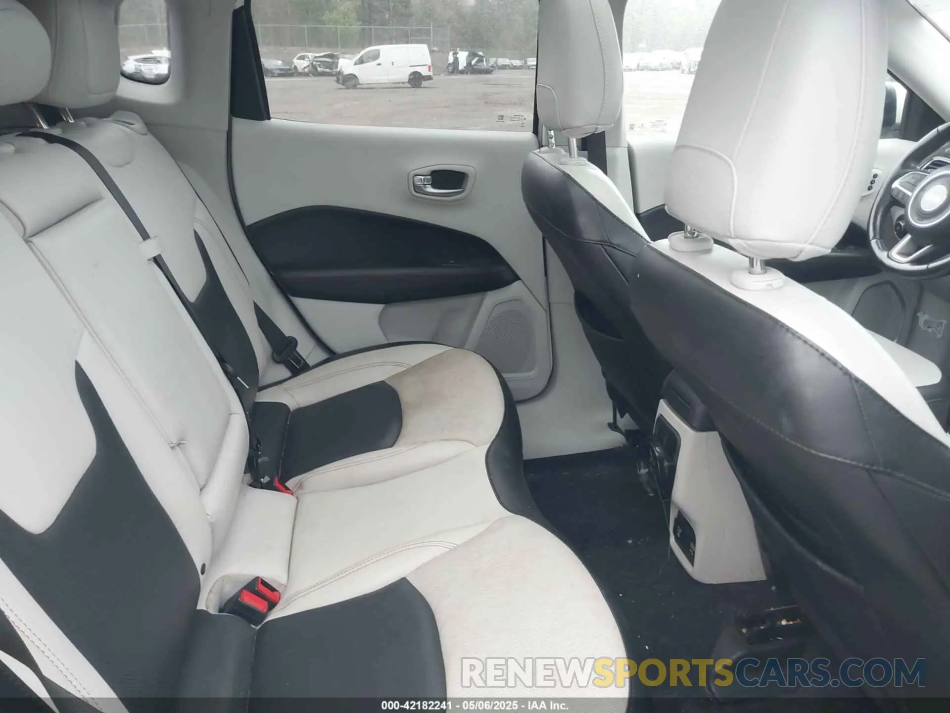 8 fotografías del automóvil dañado 3C4NJDCB0LT233570 JEEP COMPASS 2020