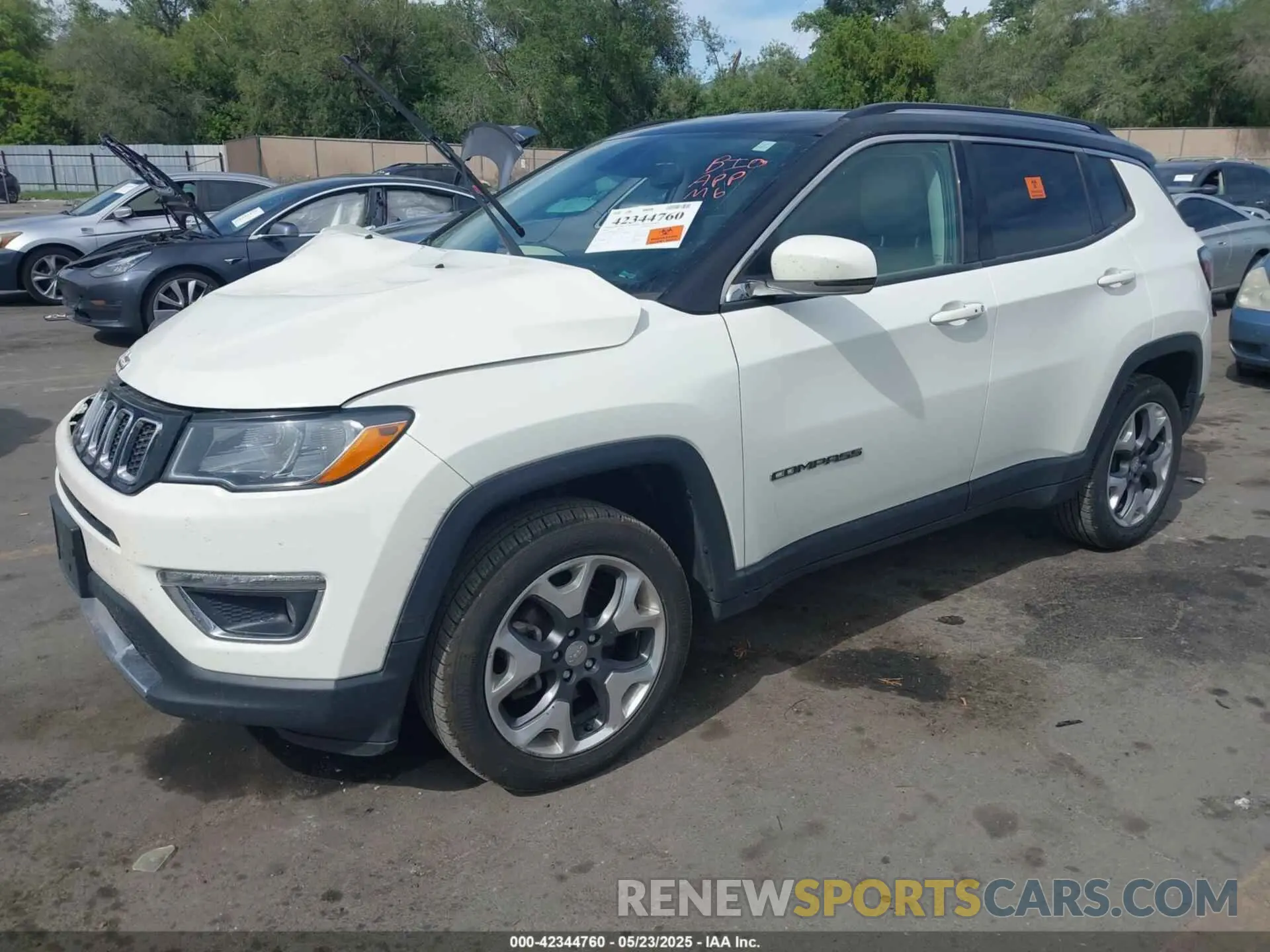 2 fotografías del automóvil dañado 3C4NJDCB4LT122066 JEEP COMPASS 2020