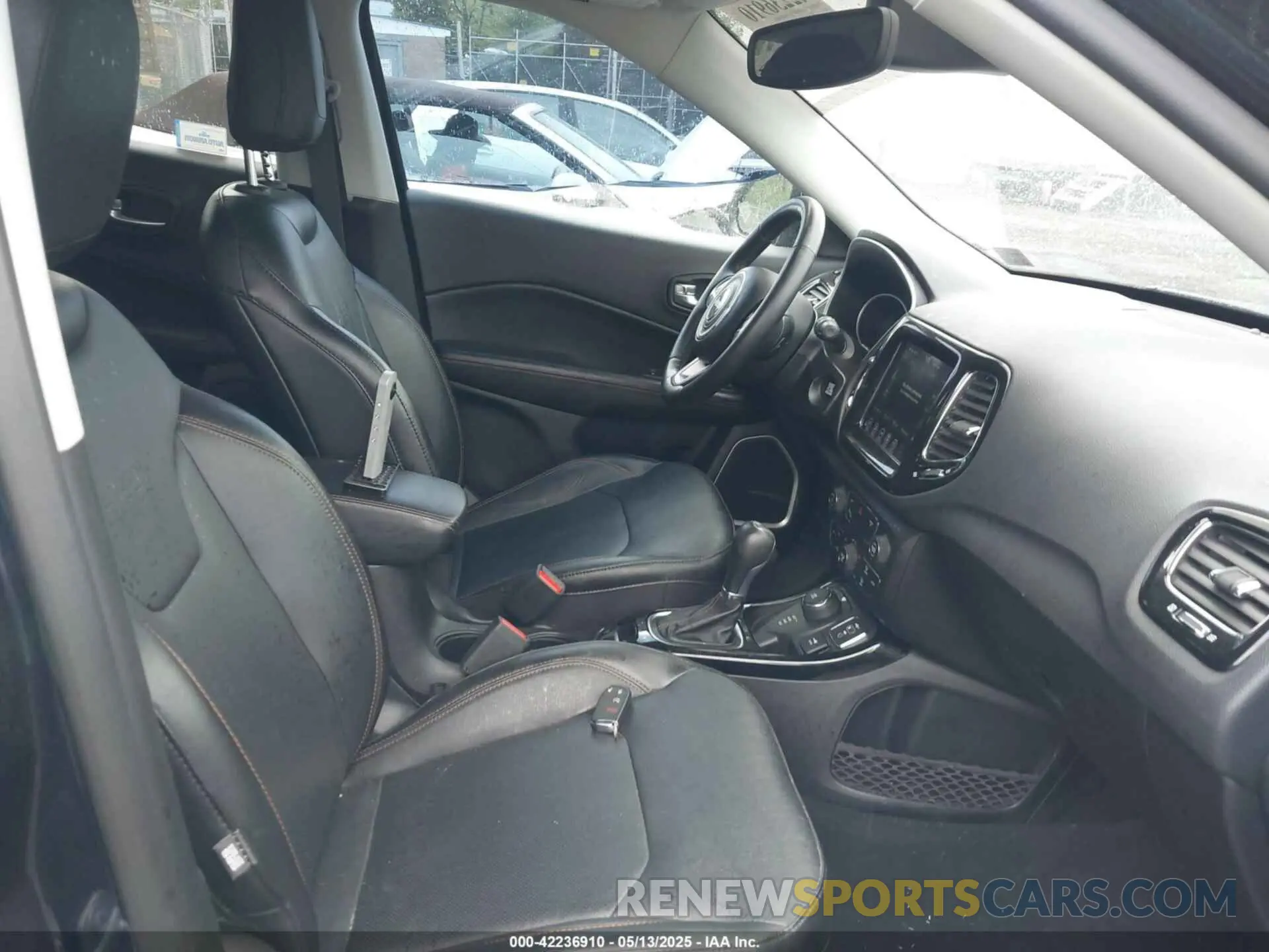 5 fotografías del automóvil dañado 3C4NJDCB5LT238795 JEEP COMPASS 2020