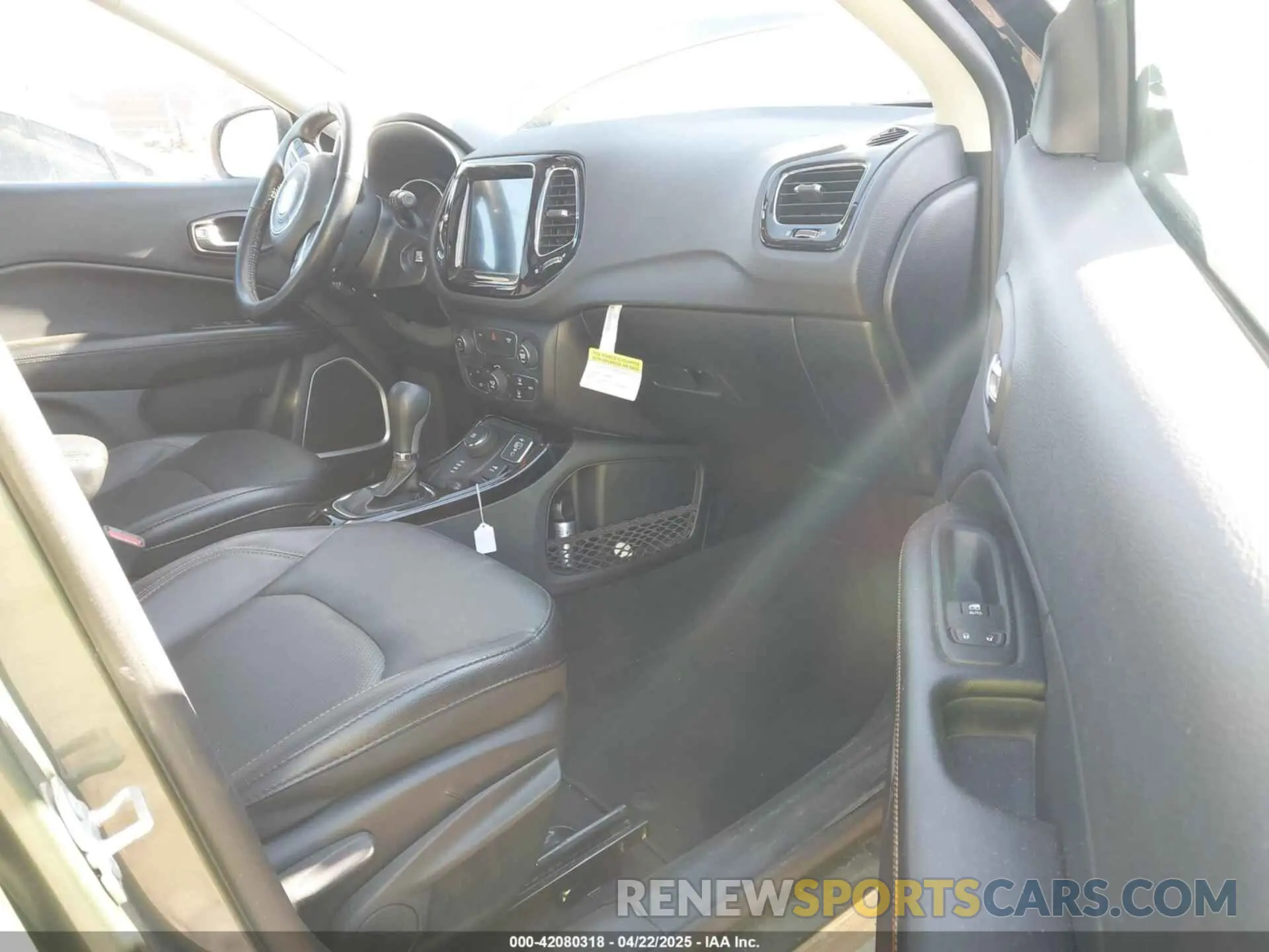 5 fotografías del automóvil dañado 3C4NJDCB8LT146337 JEEP COMPASS 2020