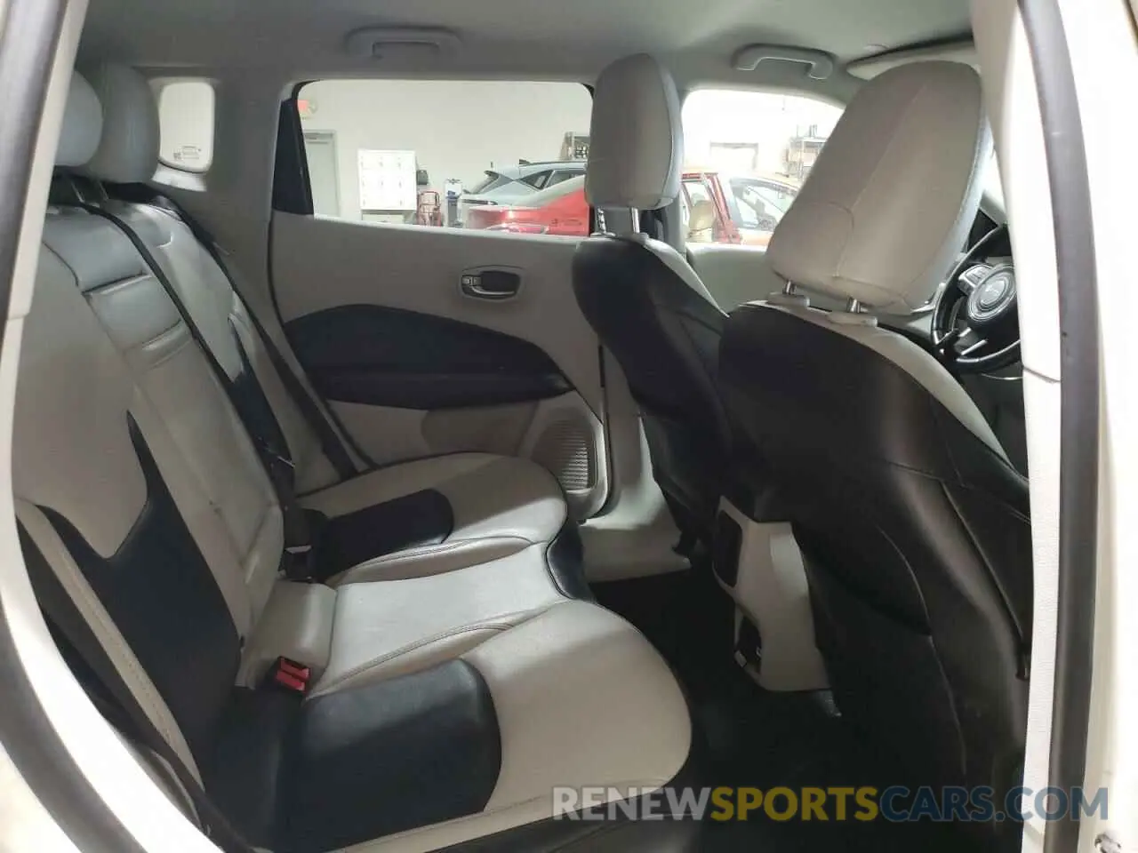 11 fotografías del automóvil dañado 3C4NJDCBXLT111668 JEEP COMPASS 2020