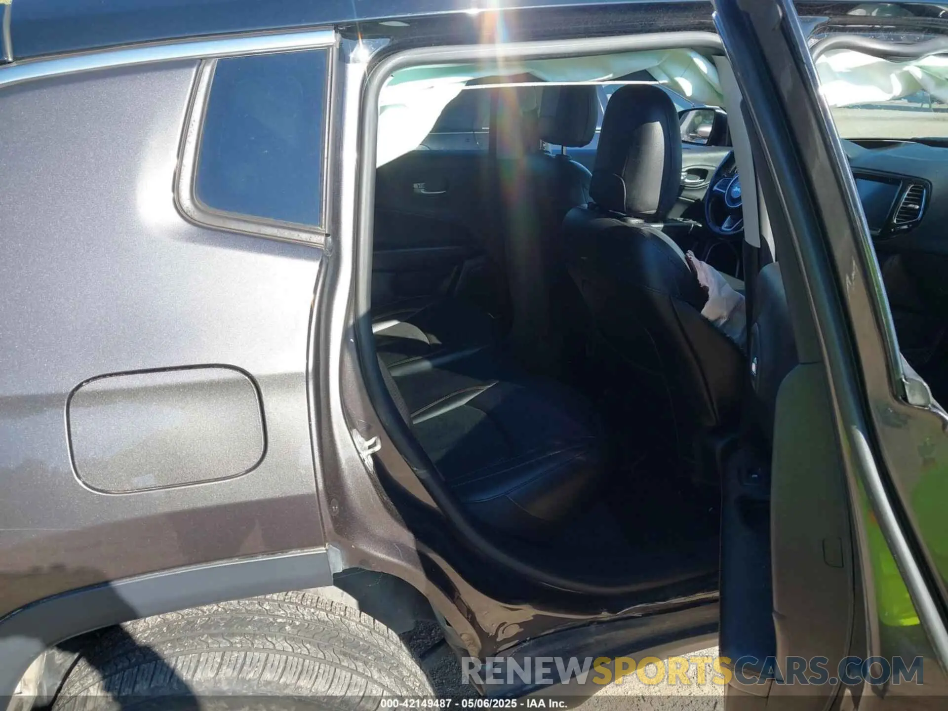 8 fotografías del automóvil dañado 3C4NJDCBXLT208708 JEEP COMPASS 2020