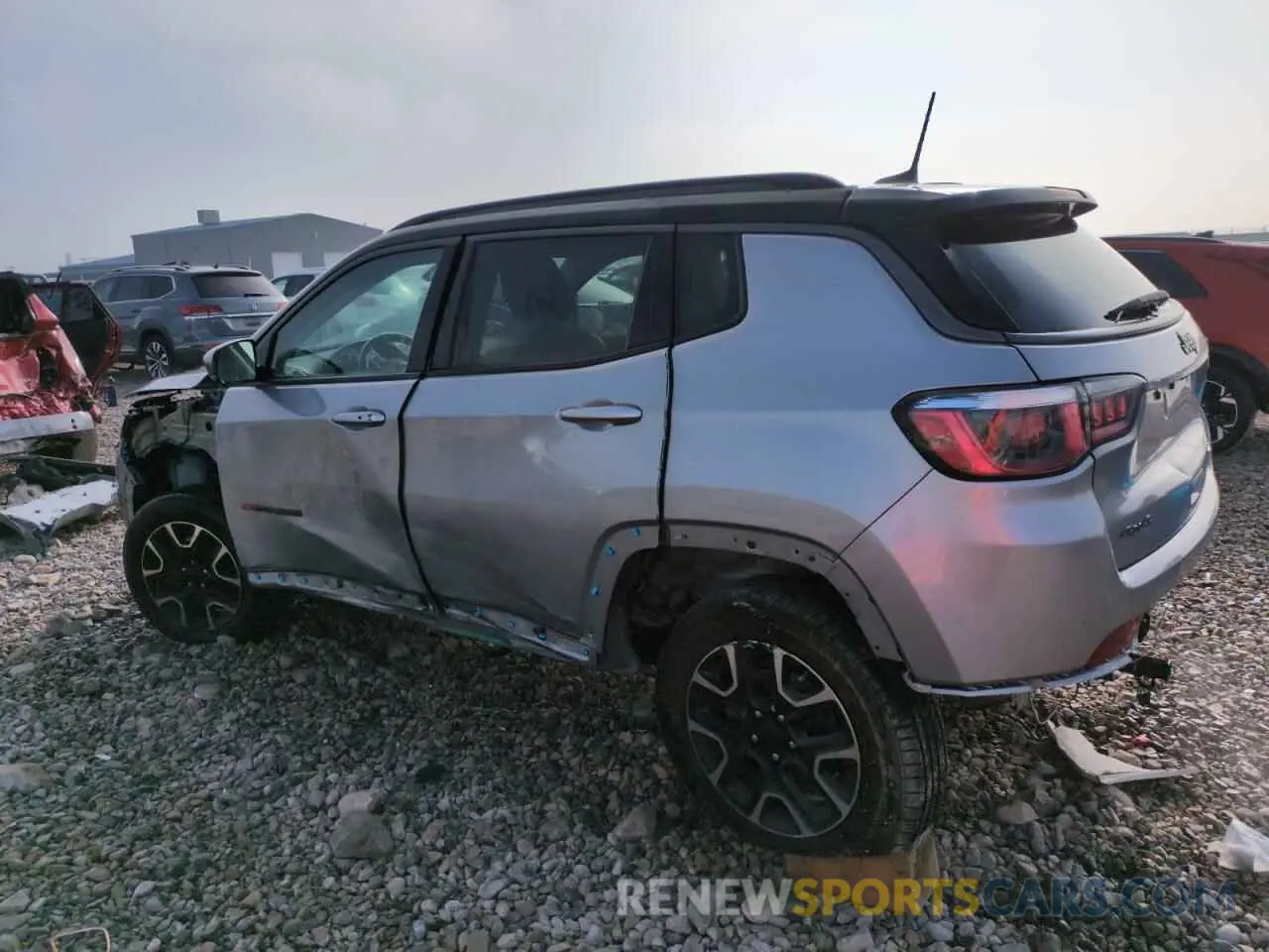 2 fotografías del automóvil dañado 3C4NJDDB1LT195653 JEEP COMPASS 2020