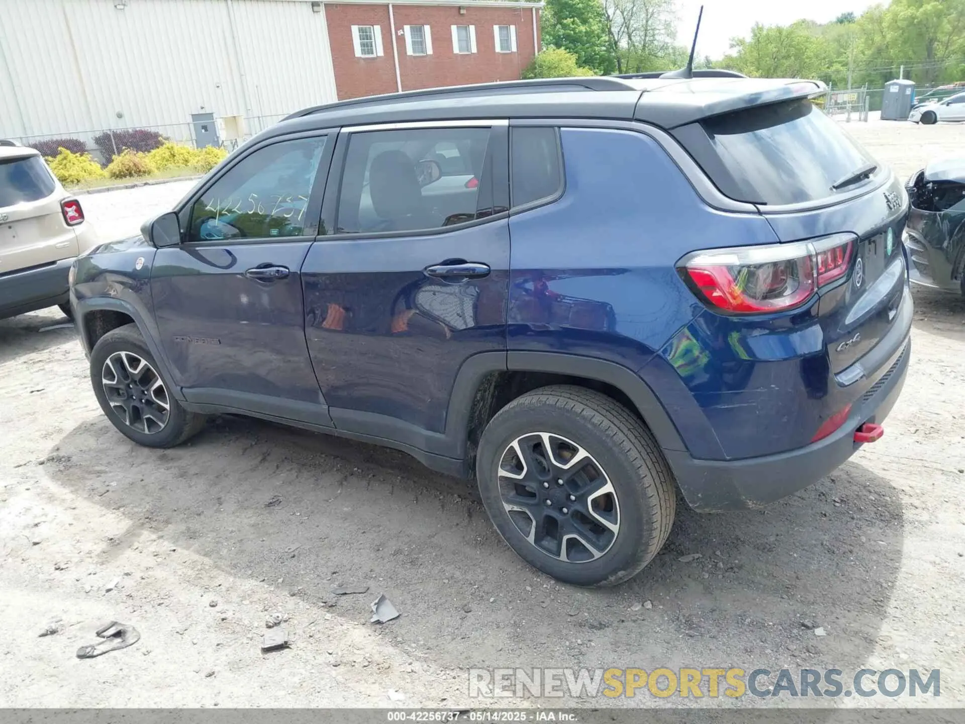 14 fotografías del automóvil dañado 3C4NJDDB1LT244981 JEEP COMPASS 2020
