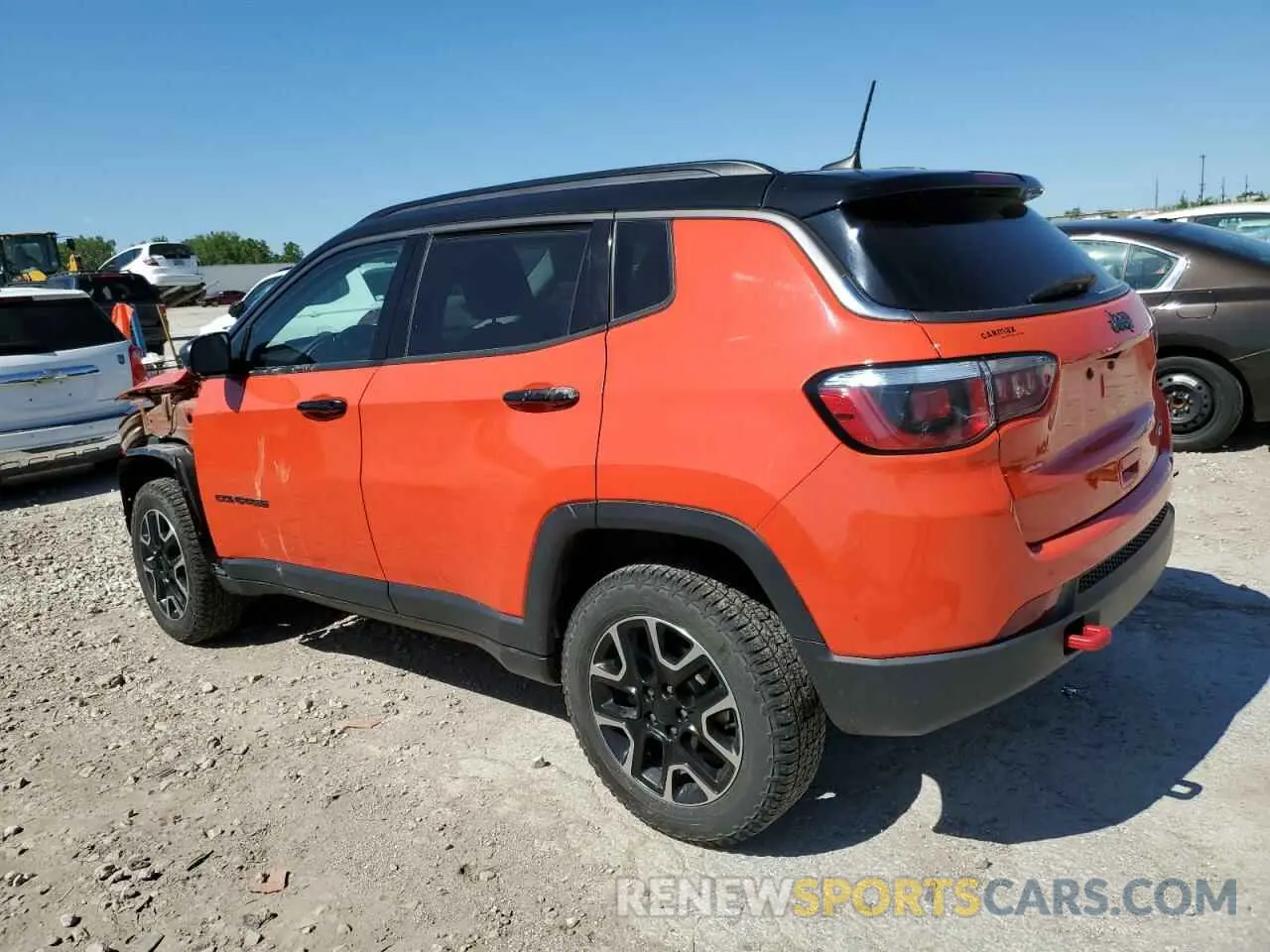 2 fotografías del automóvil dañado 3C4NJDDB2LT108889 JEEP COMPASS 2020