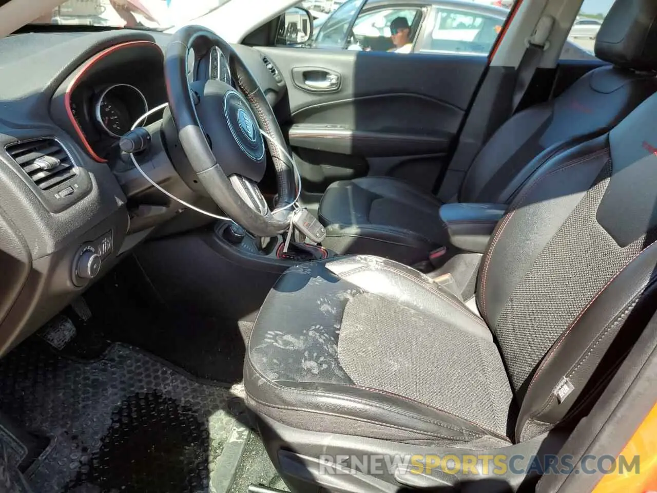 7 fotografías del automóvil dañado 3C4NJDDB2LT108889 JEEP COMPASS 2020