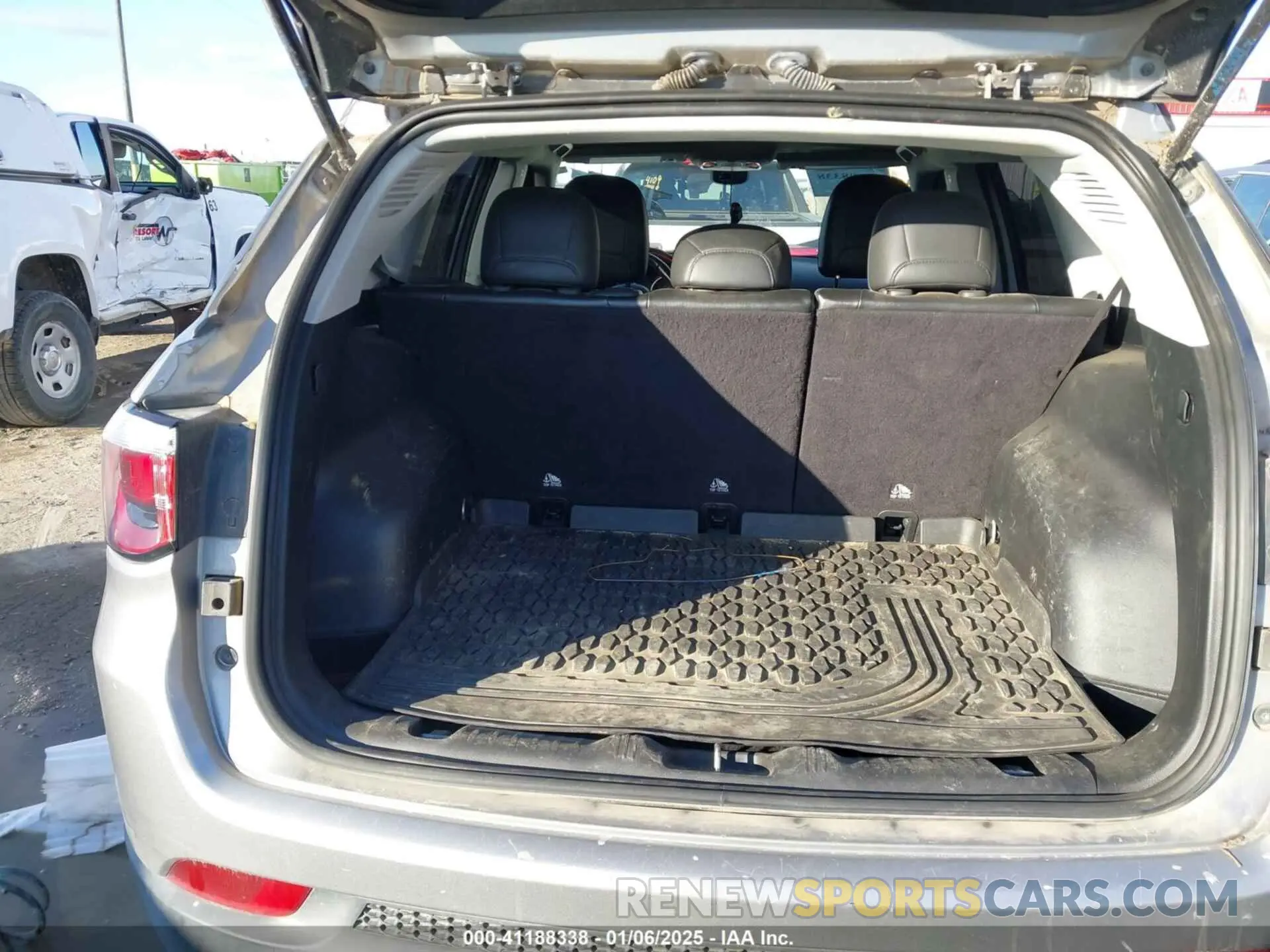 16 fotografías del automóvil dañado 3C4NJDDB2LT127619 JEEP COMPASS 2020