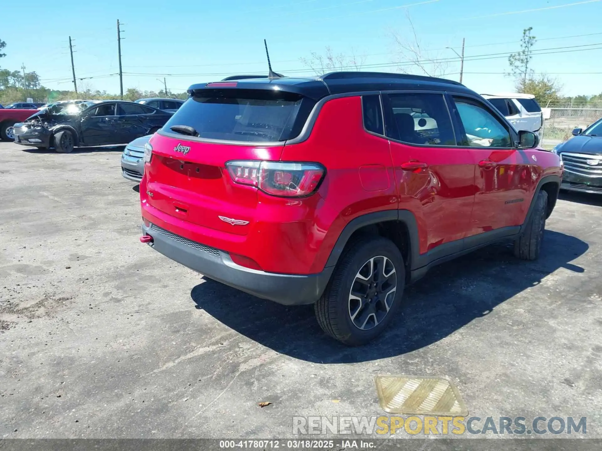 4 fotografías del automóvil dañado 3C4NJDDB3LT207849 JEEP COMPASS 2020