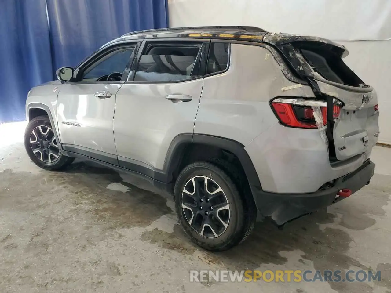 2 fotografías del automóvil dañado 3C4NJDDB3LT208015 JEEP COMPASS 2020