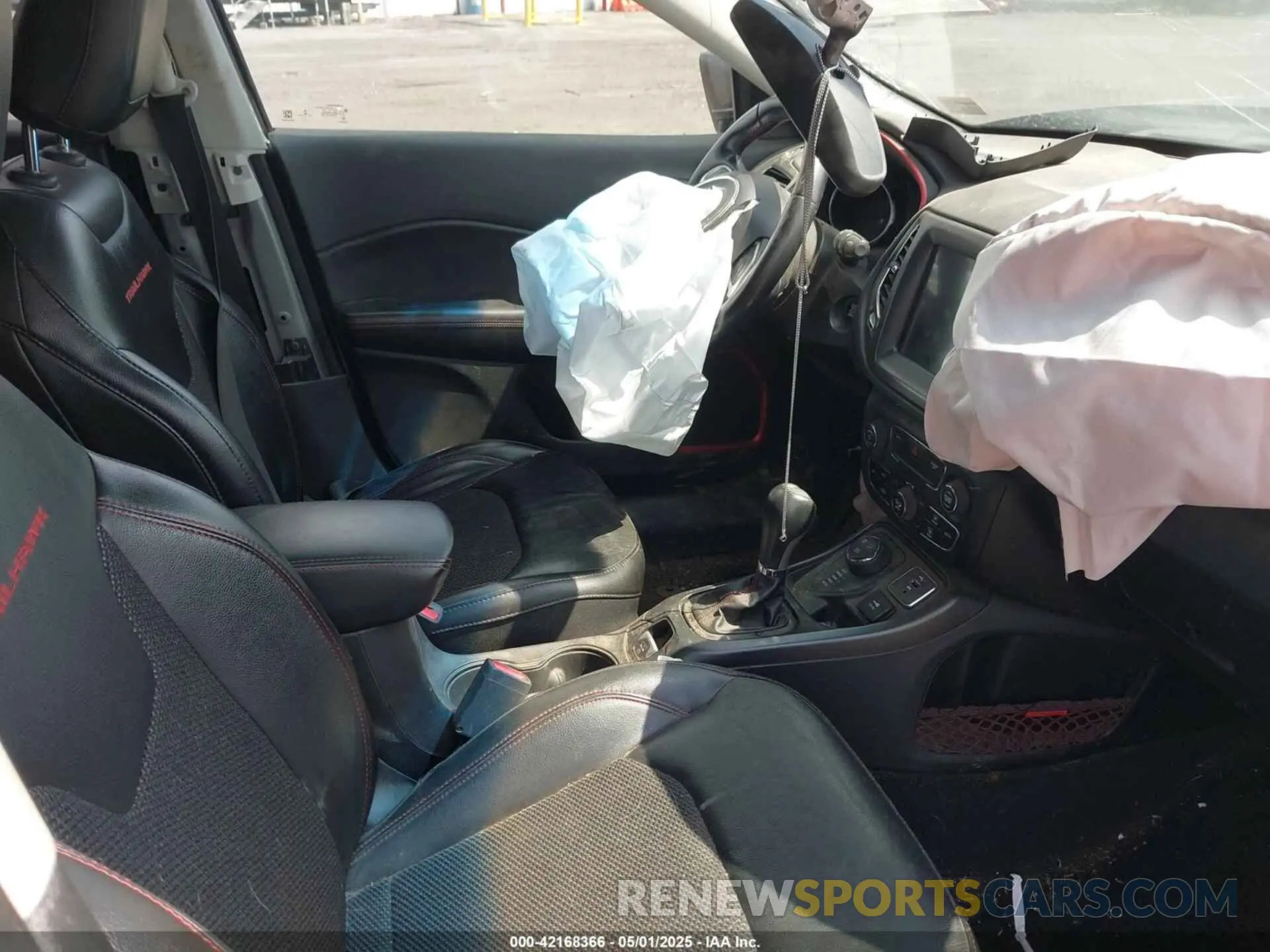 5 fotografías del automóvil dañado 3C4NJDDB4LT171685 JEEP COMPASS 2020