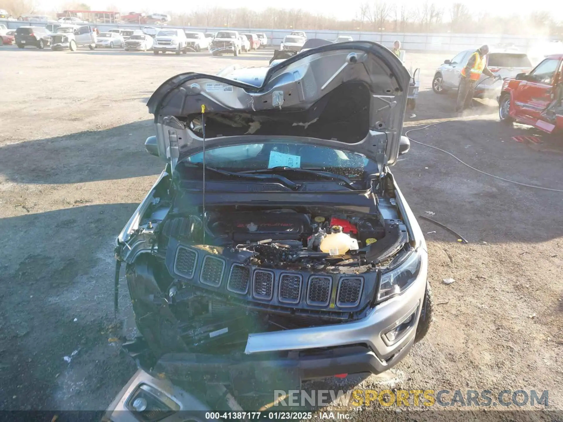 10 fotografías del automóvil dañado 3C4NJDDB4LT184288 JEEP COMPASS 2020