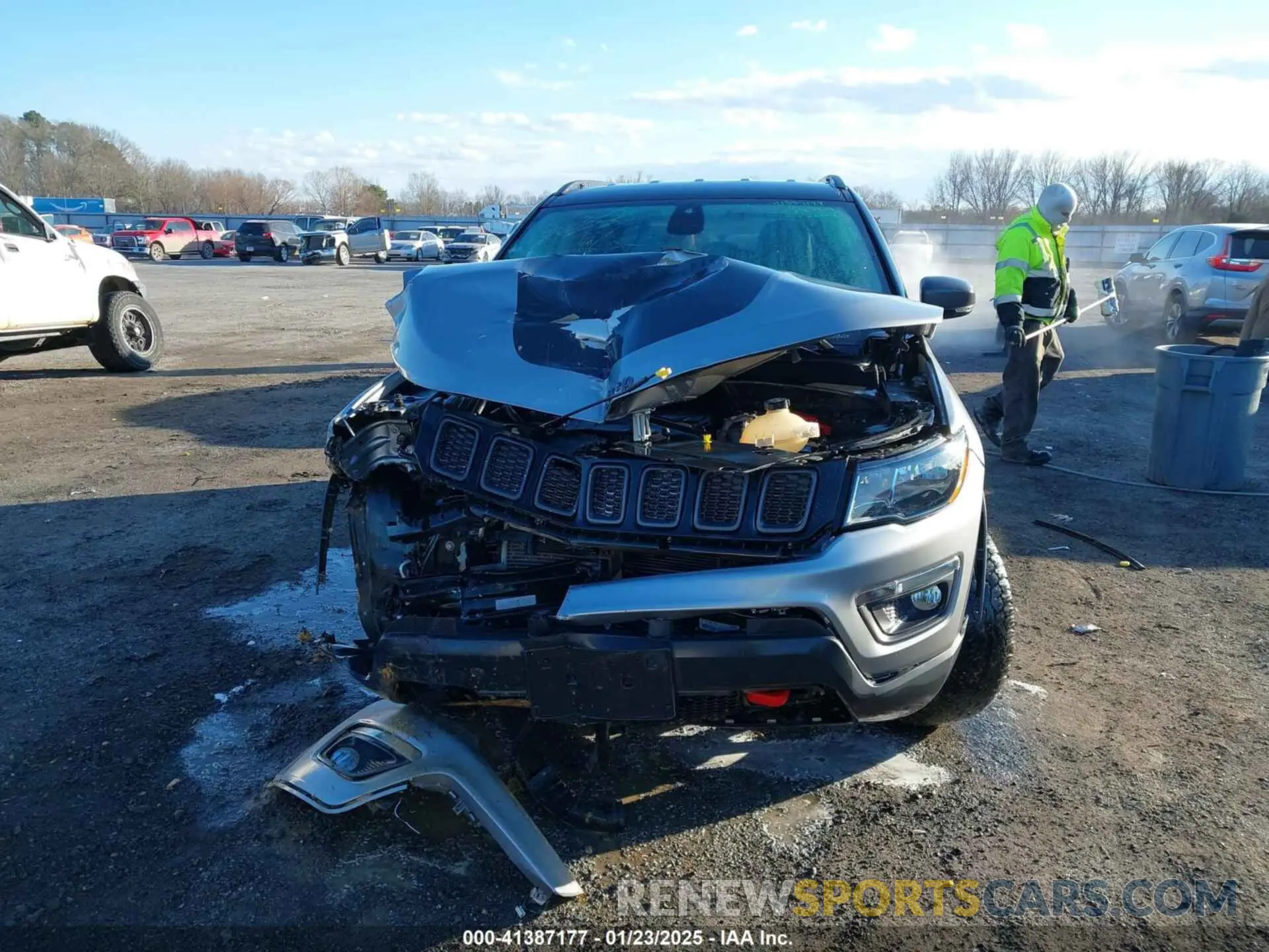 12 fotografías del automóvil dañado 3C4NJDDB4LT184288 JEEP COMPASS 2020