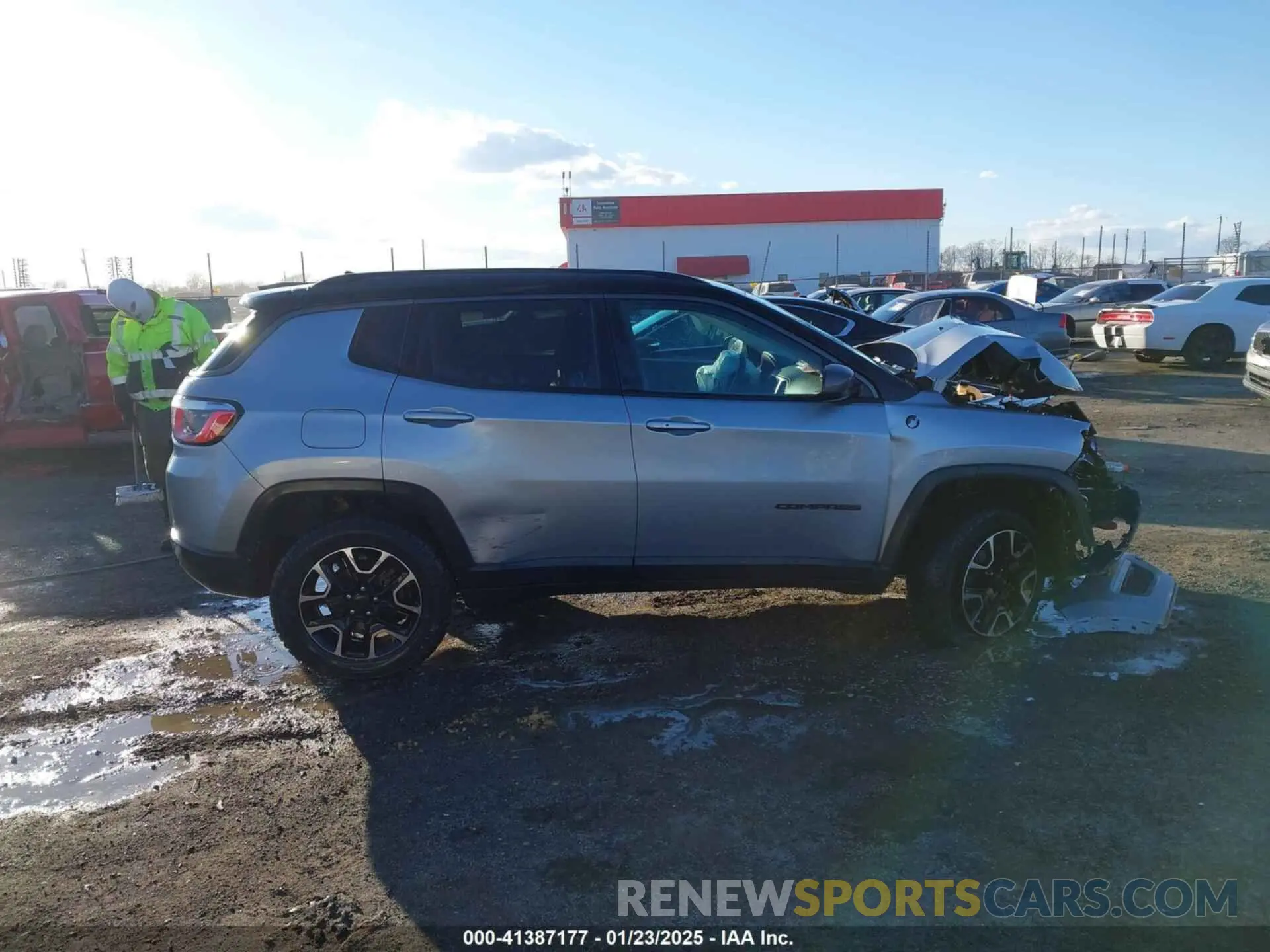 13 fotografías del automóvil dañado 3C4NJDDB4LT184288 JEEP COMPASS 2020