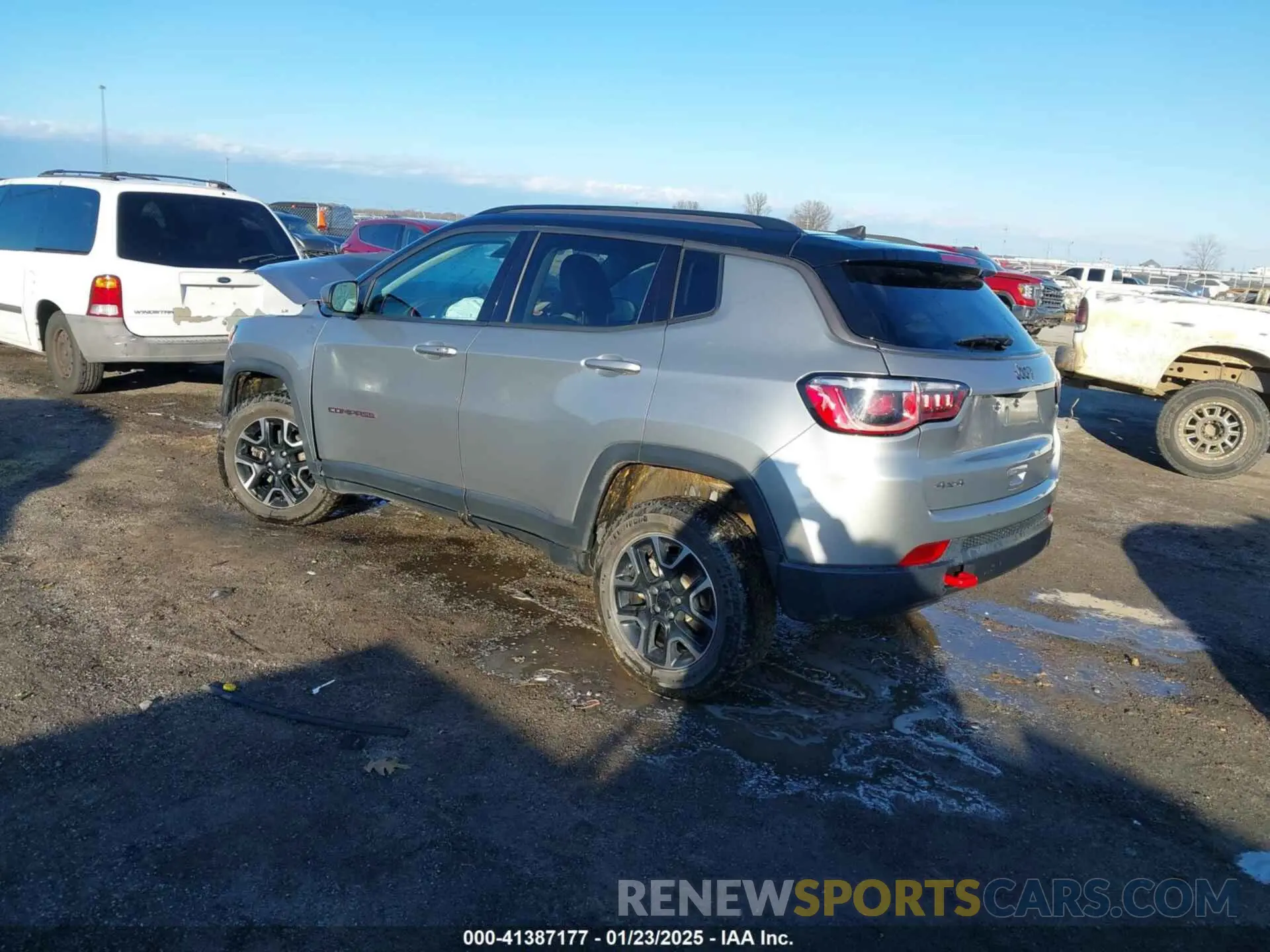 3 fotografías del automóvil dañado 3C4NJDDB4LT184288 JEEP COMPASS 2020