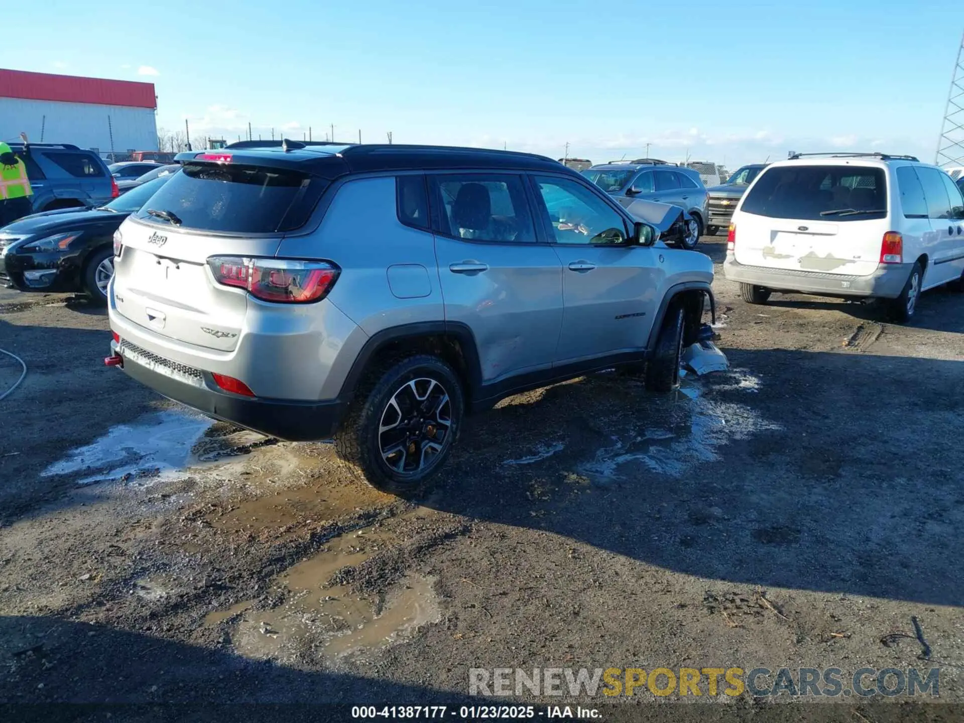 4 fotografías del automóvil dañado 3C4NJDDB4LT184288 JEEP COMPASS 2020