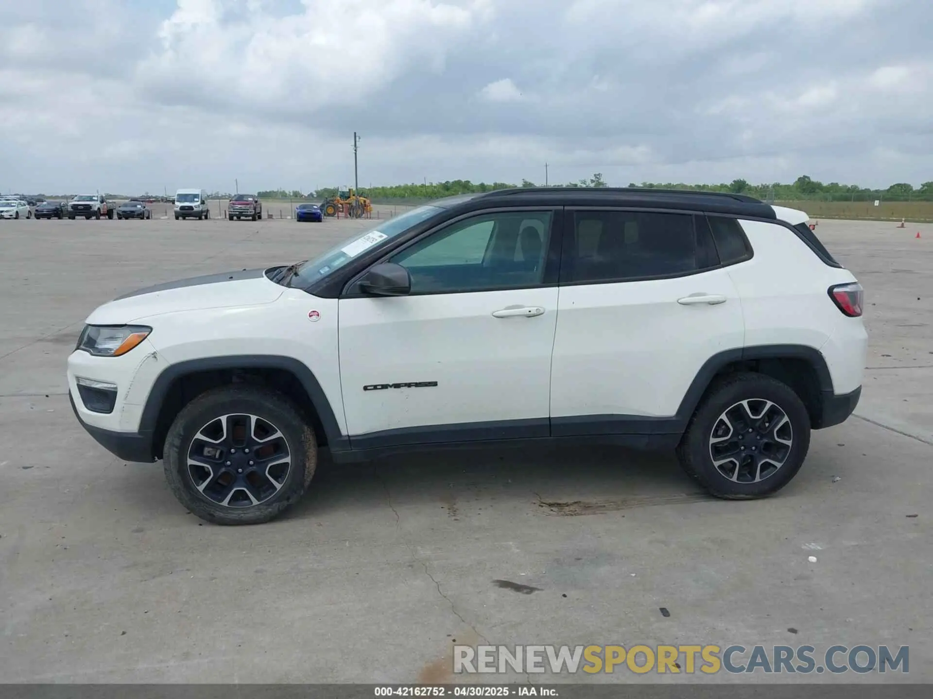 14 fotografías del automóvil dañado 3C4NJDDB5LT159559 JEEP COMPASS 2020