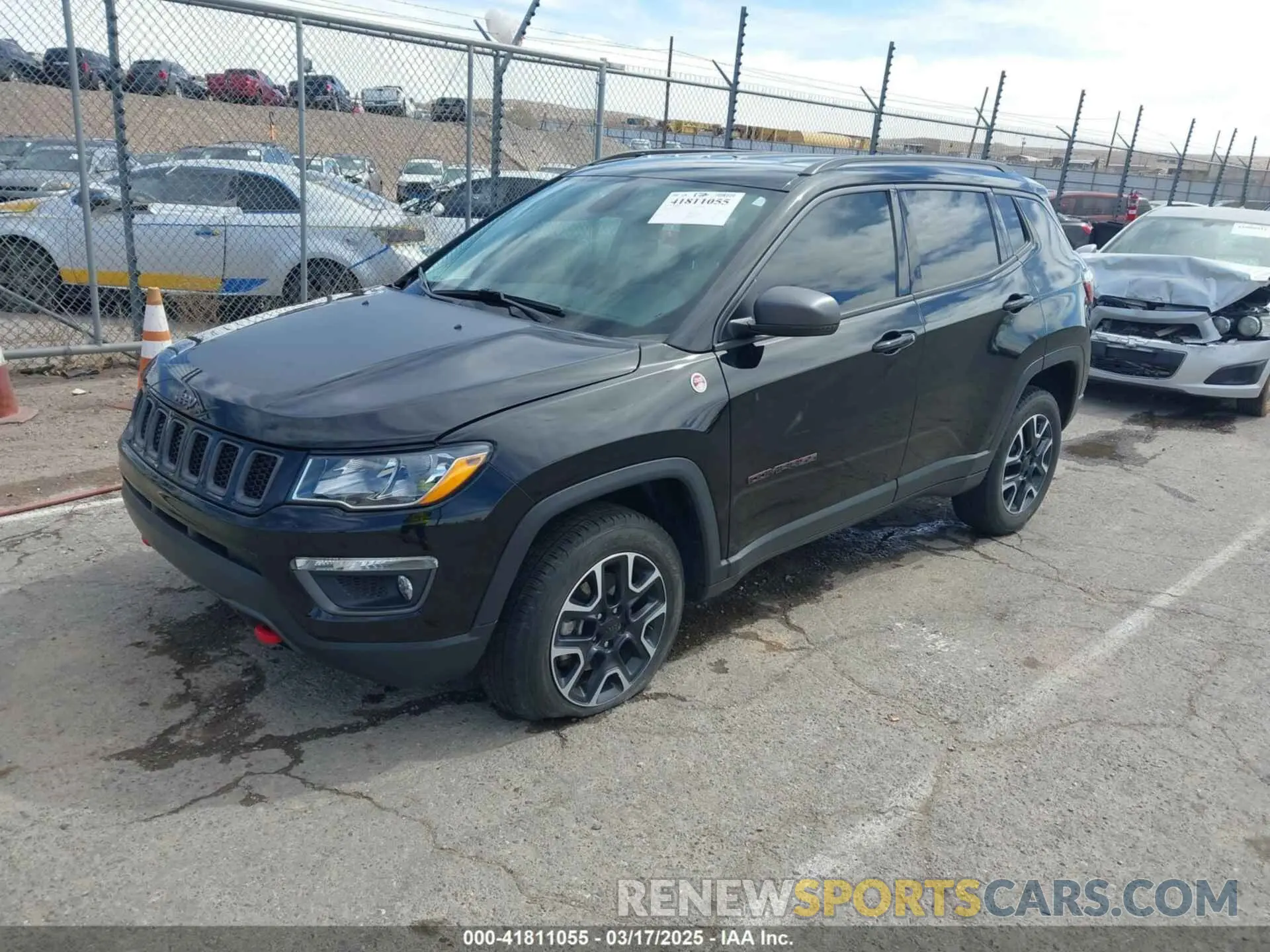 2 fotografías del automóvil dañado 3C4NJDDB7LT129673 JEEP COMPASS 2020