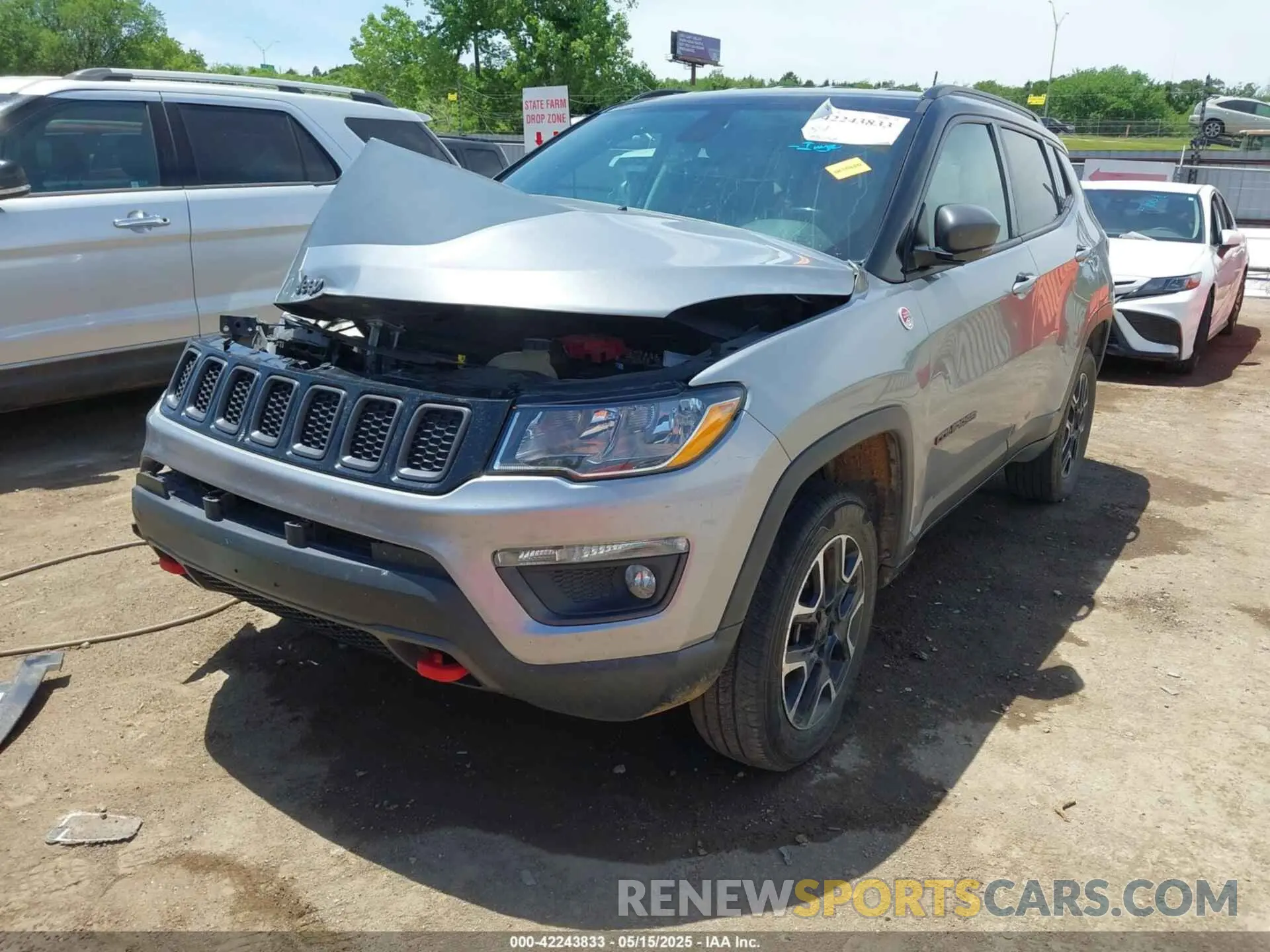 2 fotografías del automóvil dañado 3C4NJDDB7LT159532 JEEP COMPASS 2020