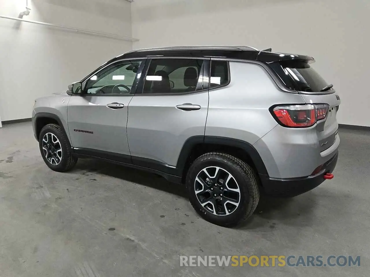 2 fotografías del automóvil dañado 3C4NJDDB7LT163533 JEEP COMPASS 2020