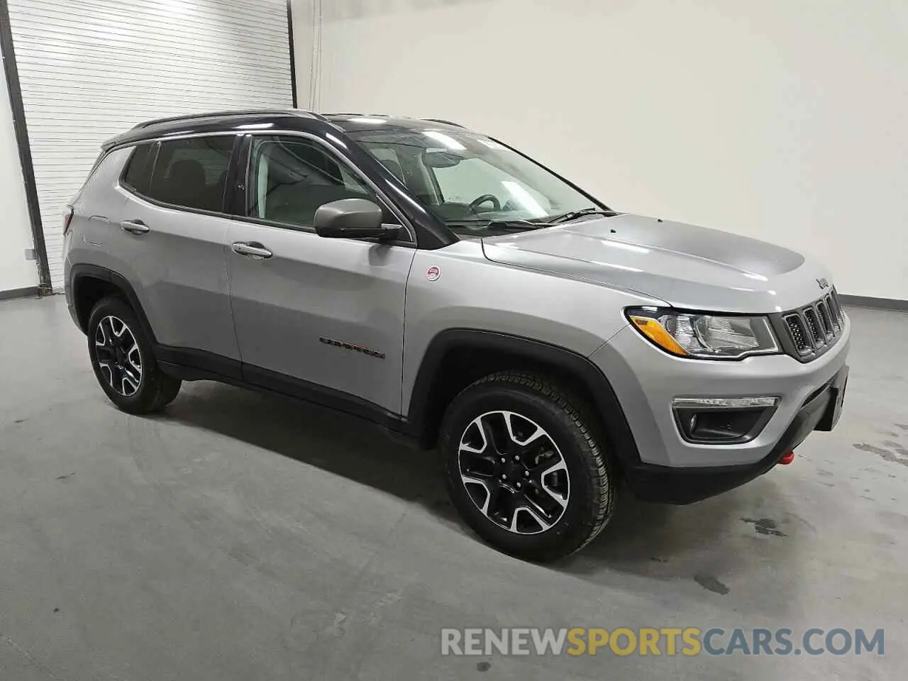 4 fotografías del automóvil dañado 3C4NJDDB7LT163533 JEEP COMPASS 2020