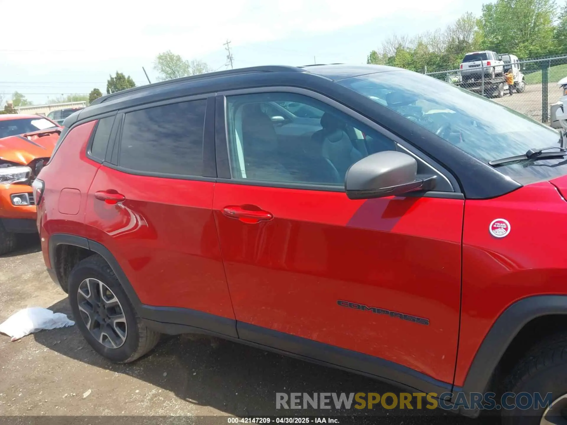 14 fotografías del automóvil dañado 3C4NJDDB7LT196242 JEEP COMPASS 2020