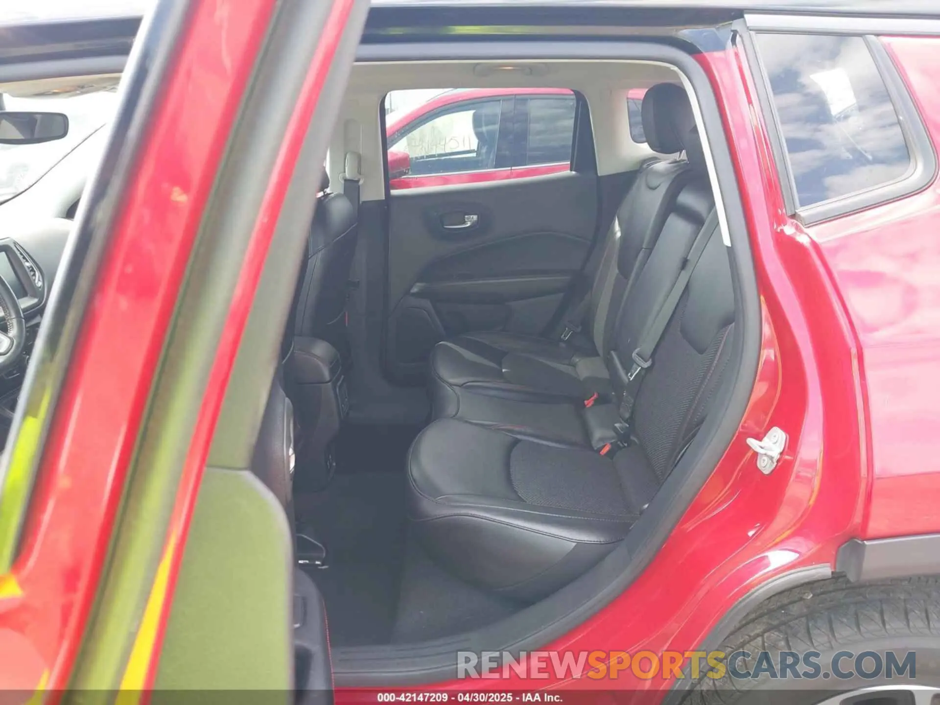 8 fotografías del automóvil dañado 3C4NJDDB7LT196242 JEEP COMPASS 2020