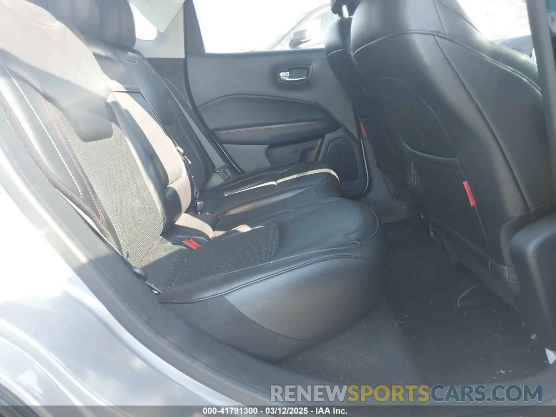 8 fotografías del automóvil dañado 3C4NJDDBXLT106663 JEEP COMPASS 2020